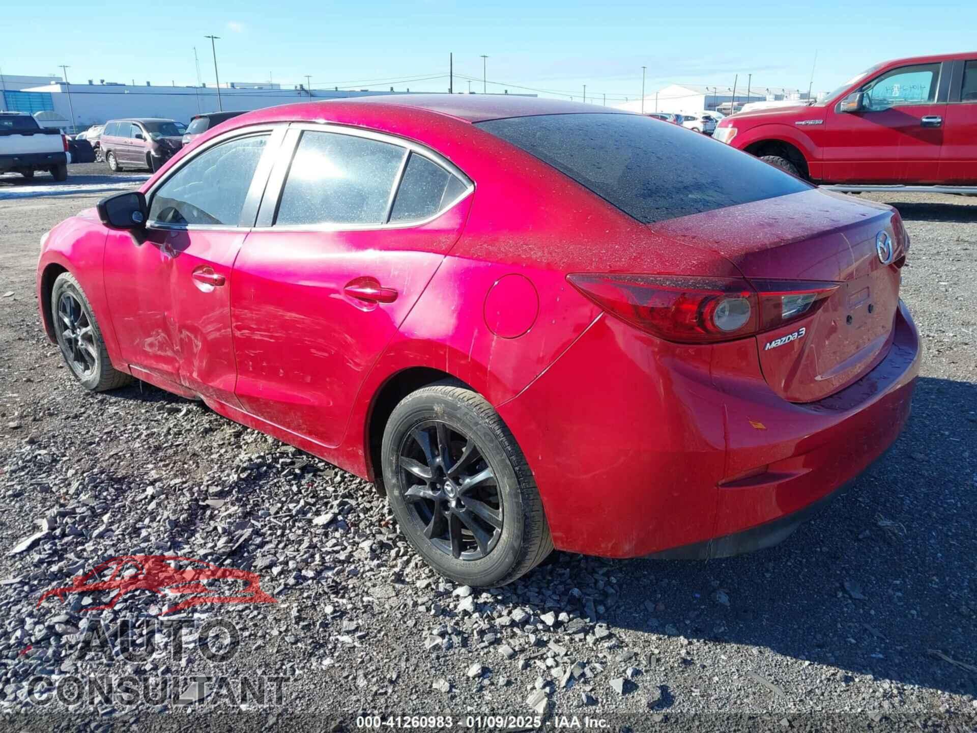 MAZDA MAZDA3 2018 - 3MZBN1V73JM255663