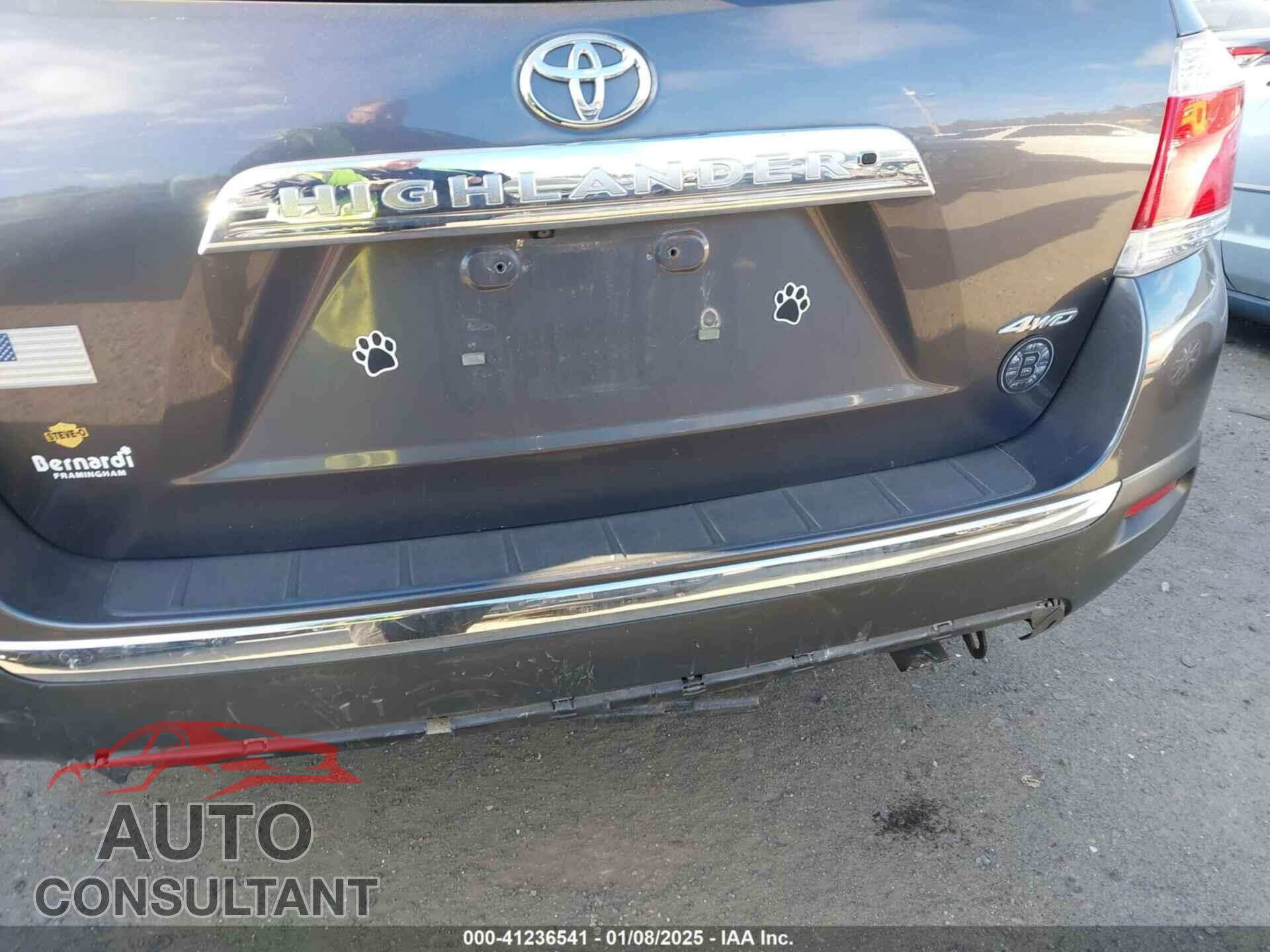 TOYOTA HIGHLANDER 2013 - 5TDBK3EH8DS220492