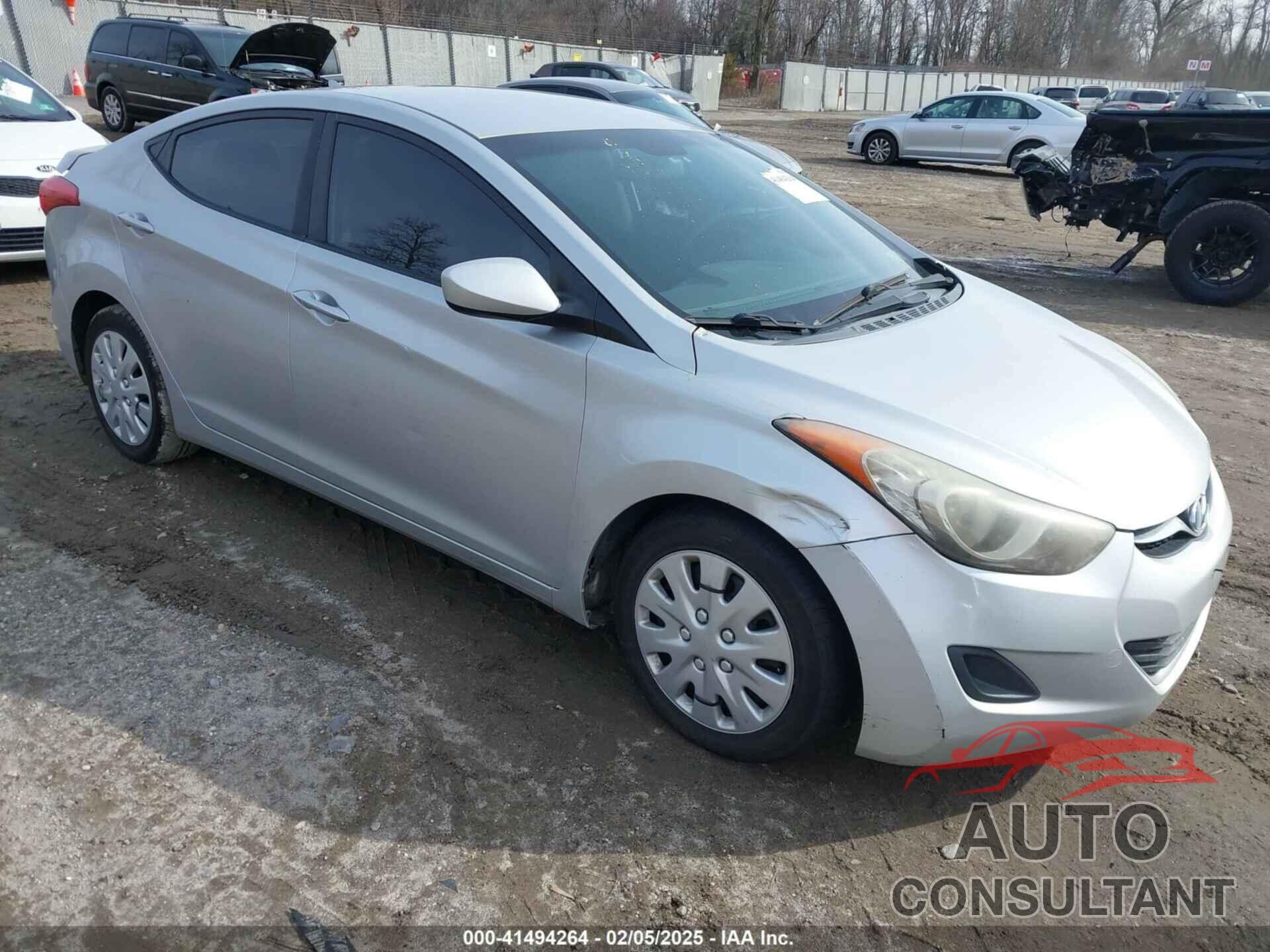 HYUNDAI ELANTRA 2012 - KMHDH4AE1CU378641