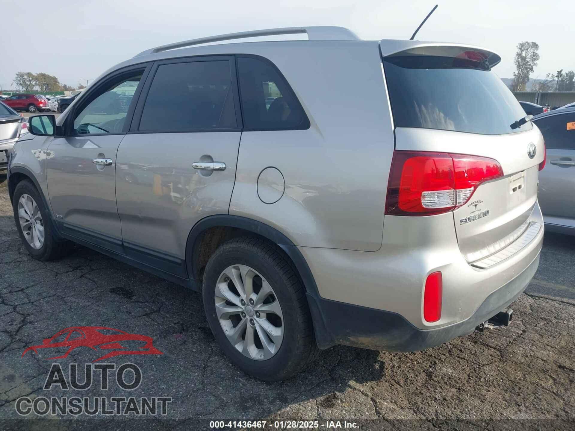 KIA SORENTO 2015 - 5XYKUDA72FG628984