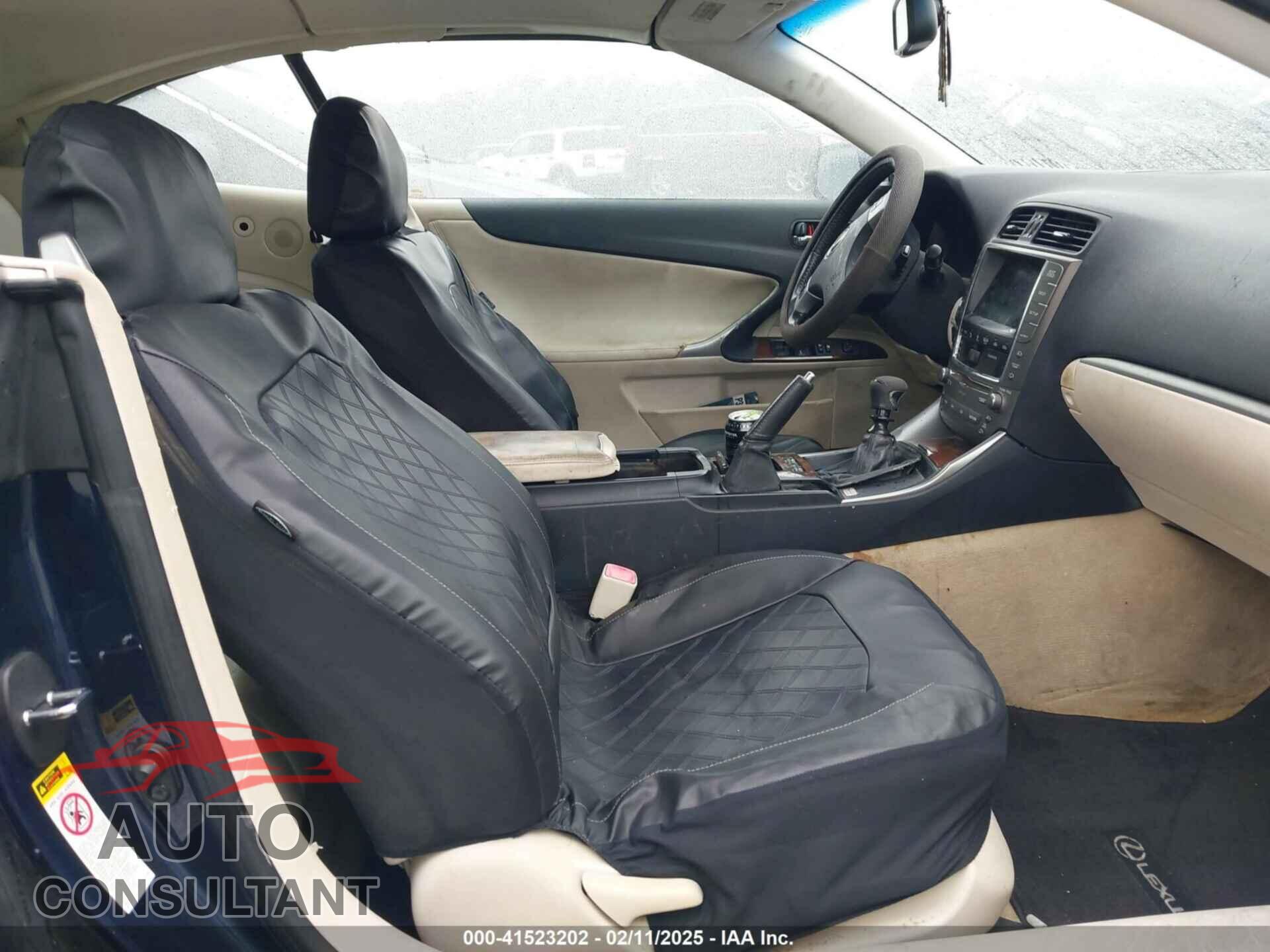 LEXUS IS 250C 2011 - JTHFF2C25B2519424