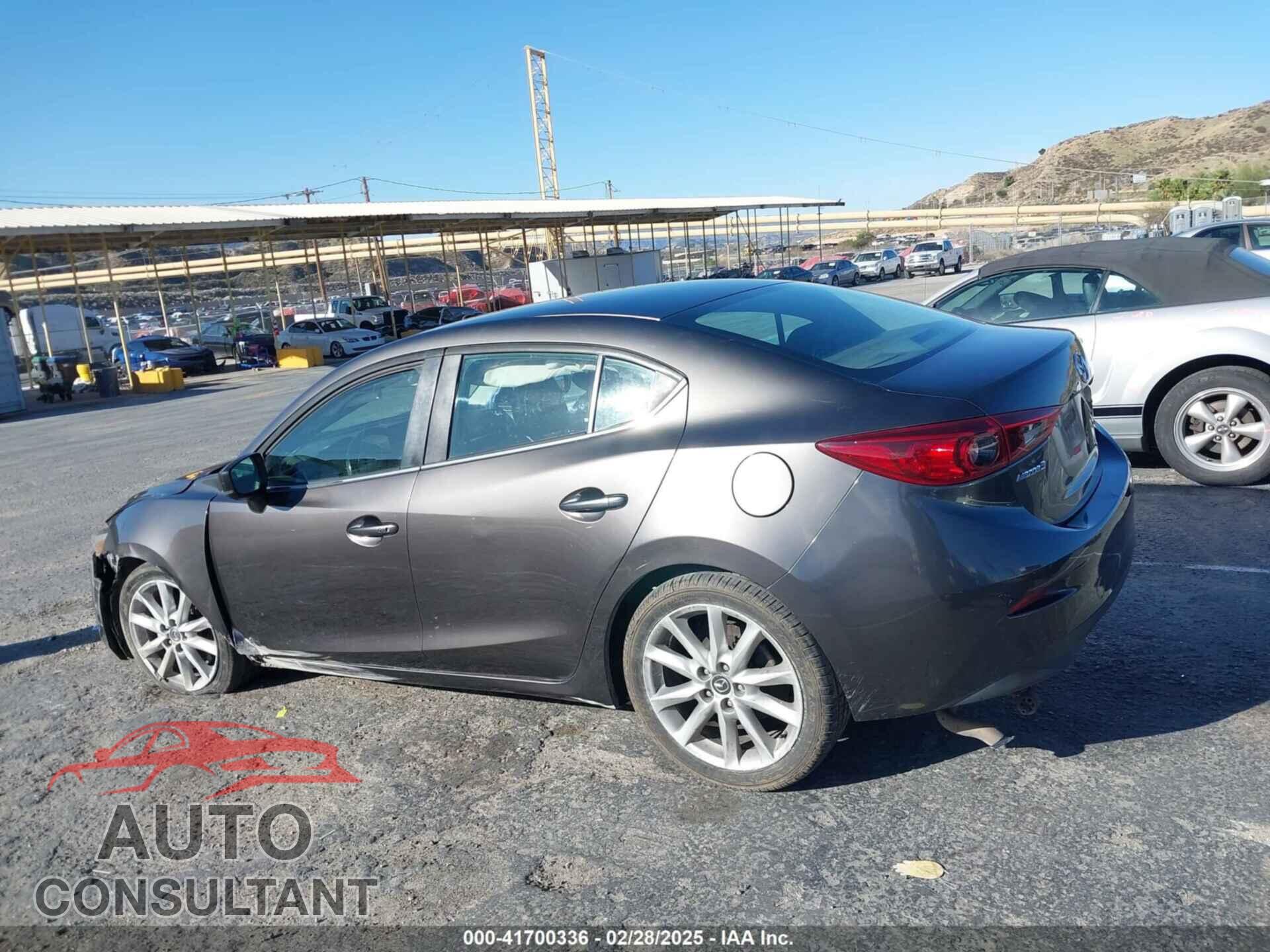 MAZDA MAZDA3 2017 - 3MZBN1V7XHM123753