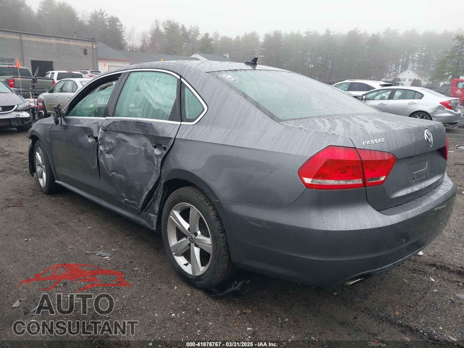 VOLKSWAGEN PASSAT 2012 - 1VWBP7A37CC011521