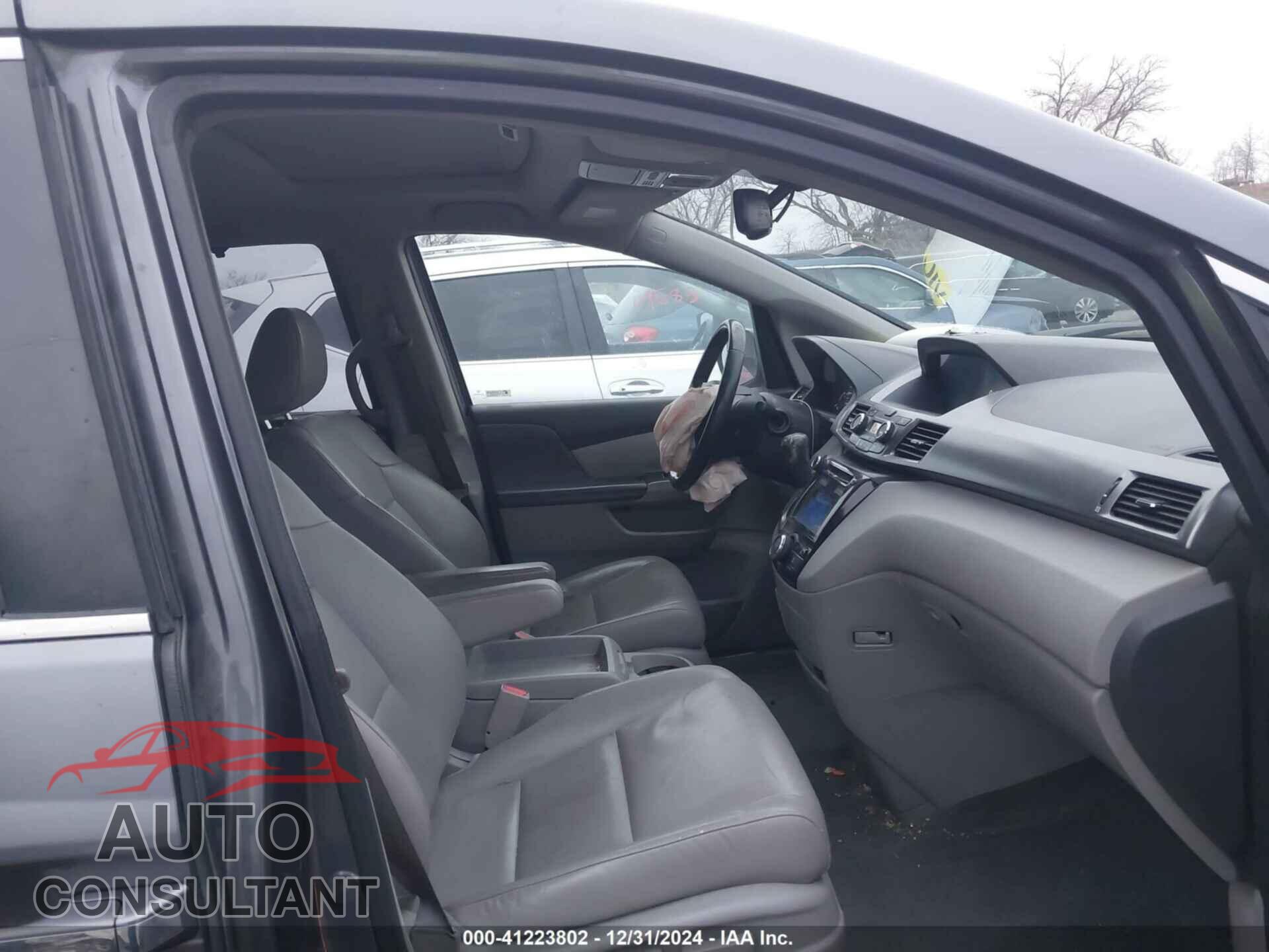 HONDA ODYSSEY 2015 - 5FNRL5H68FB035495