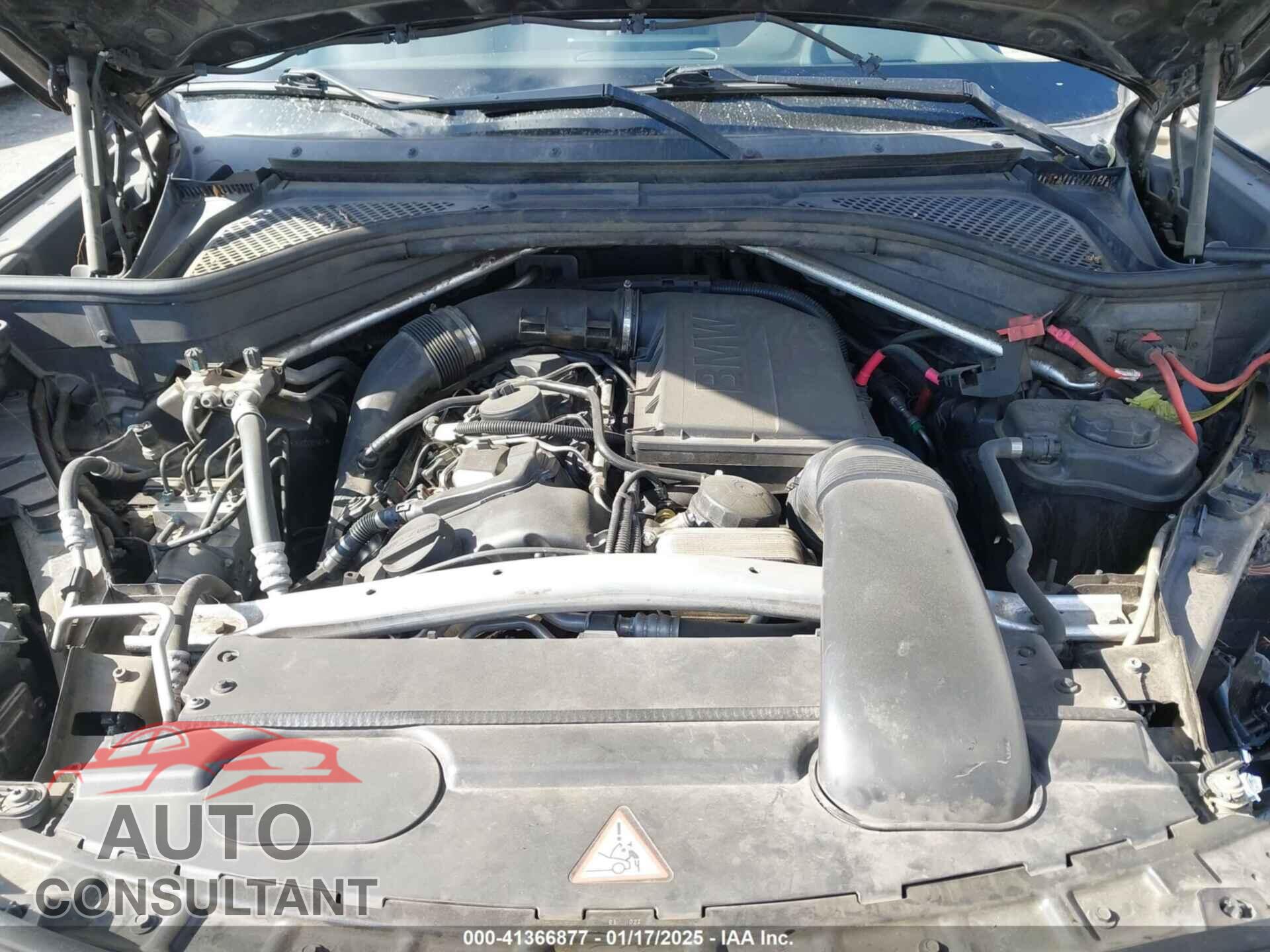 BMW X5 2014 - 5UXKR2C51E0C00587
