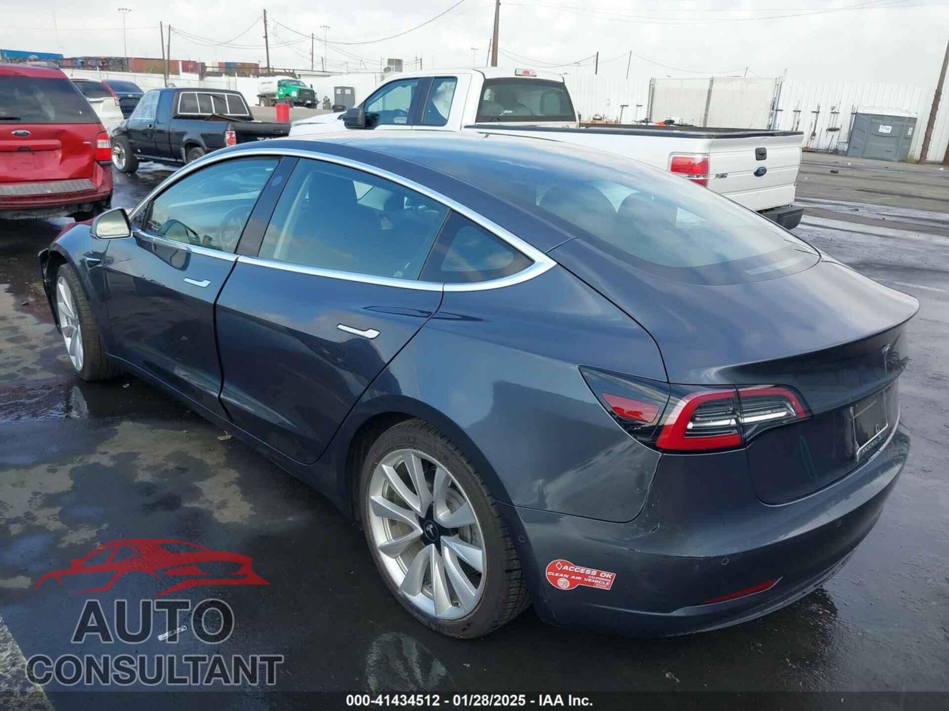 TESLA MODEL 3 2018 - 5YJ3E1EA0JF047358
