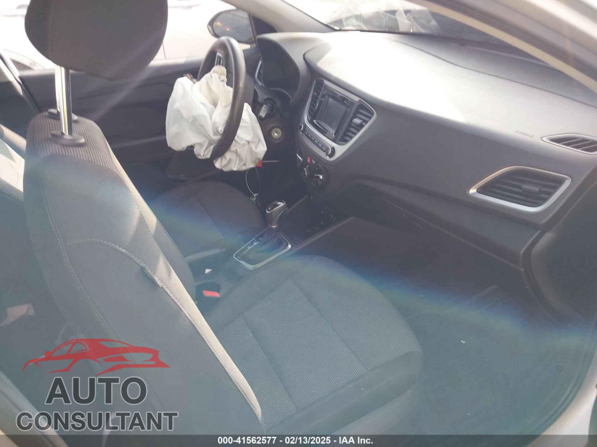 HYUNDAI ACCENT 2018 - 3KPC24A3XJE021924