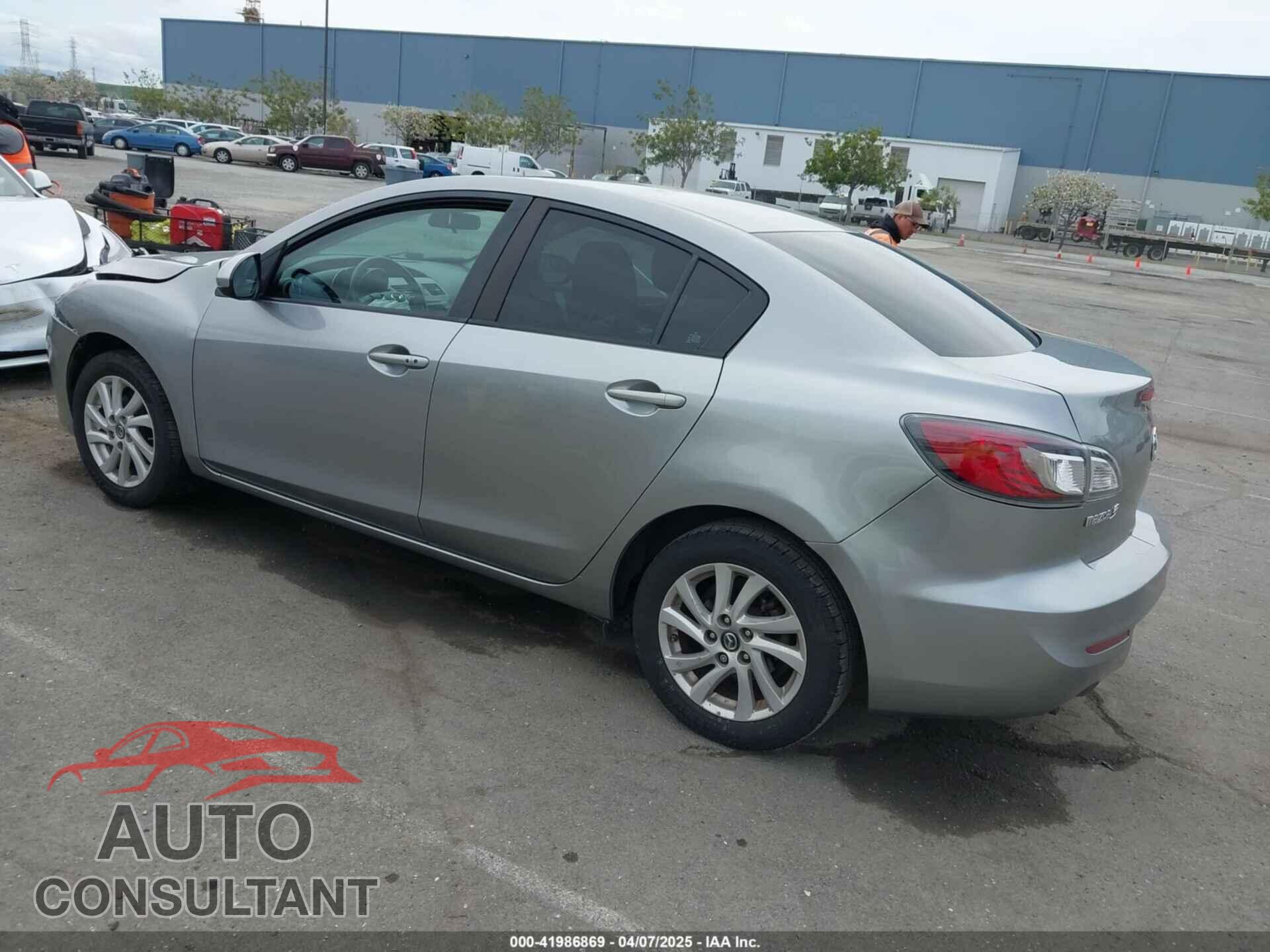 MAZDA MAZDA3 2013 - JM1BL1WP0D1790992
