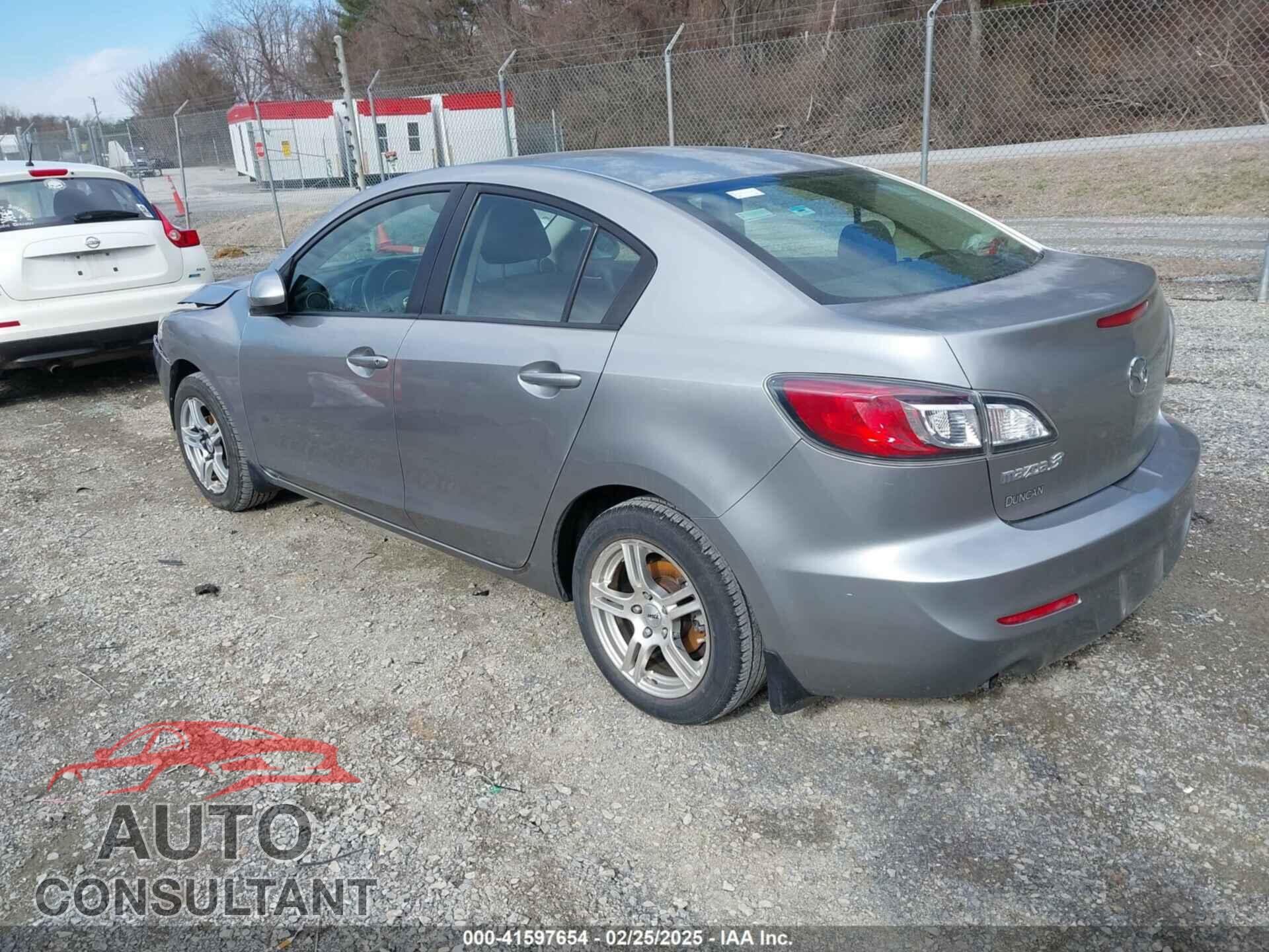 MAZDA MAZDA3 2012 - JM1BL1UF8C1554096