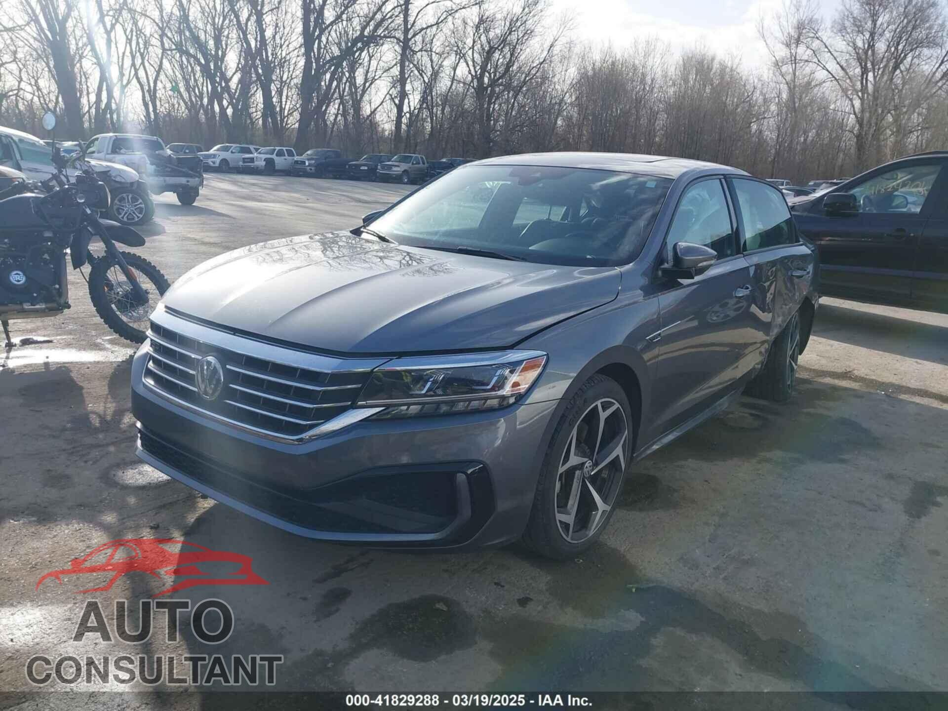 VOLKSWAGEN PASSAT 2021 - 1VWMA7A35MC008516