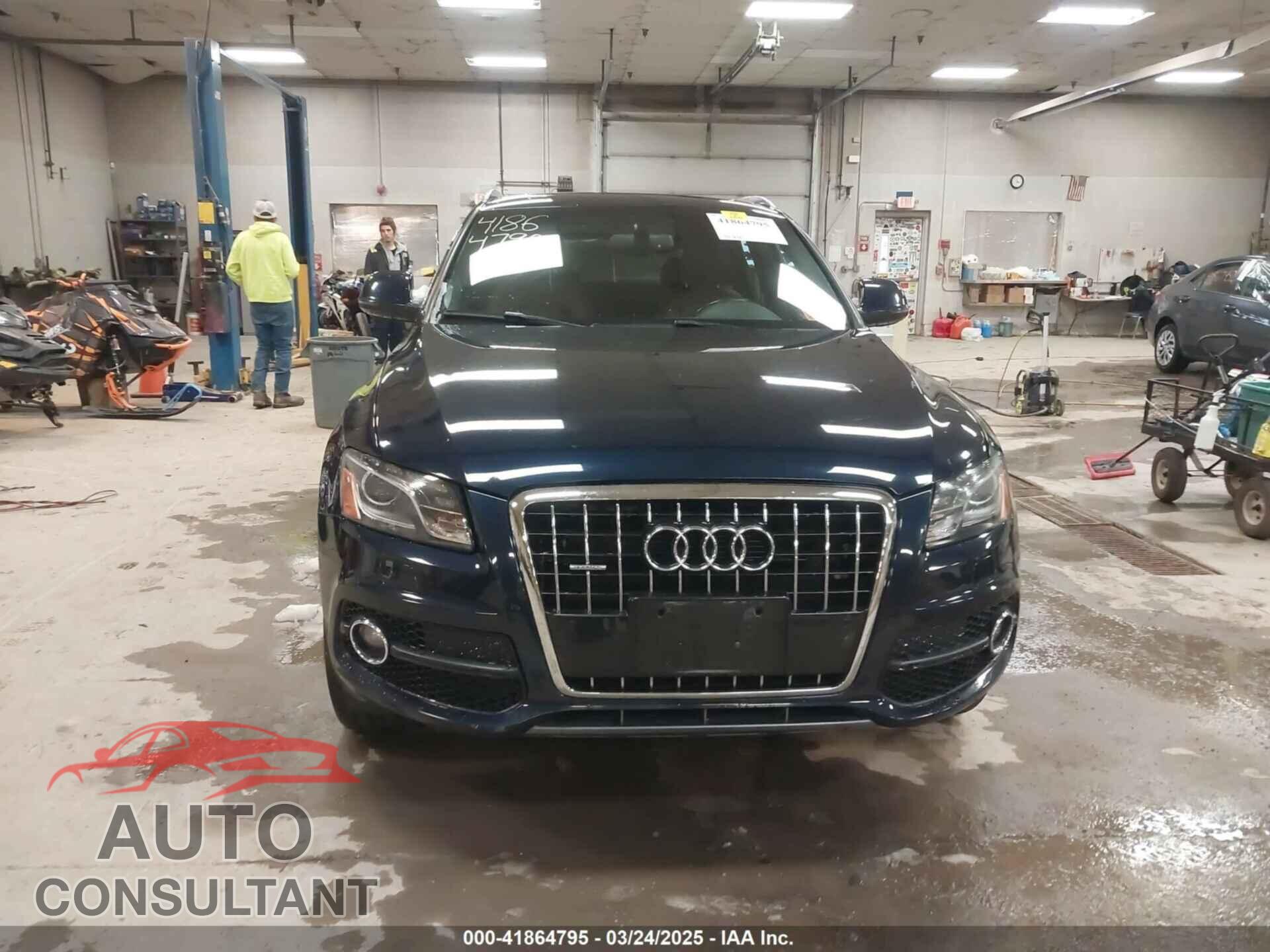 AUDI Q5 2011 - WA1DKAFP4BA028879