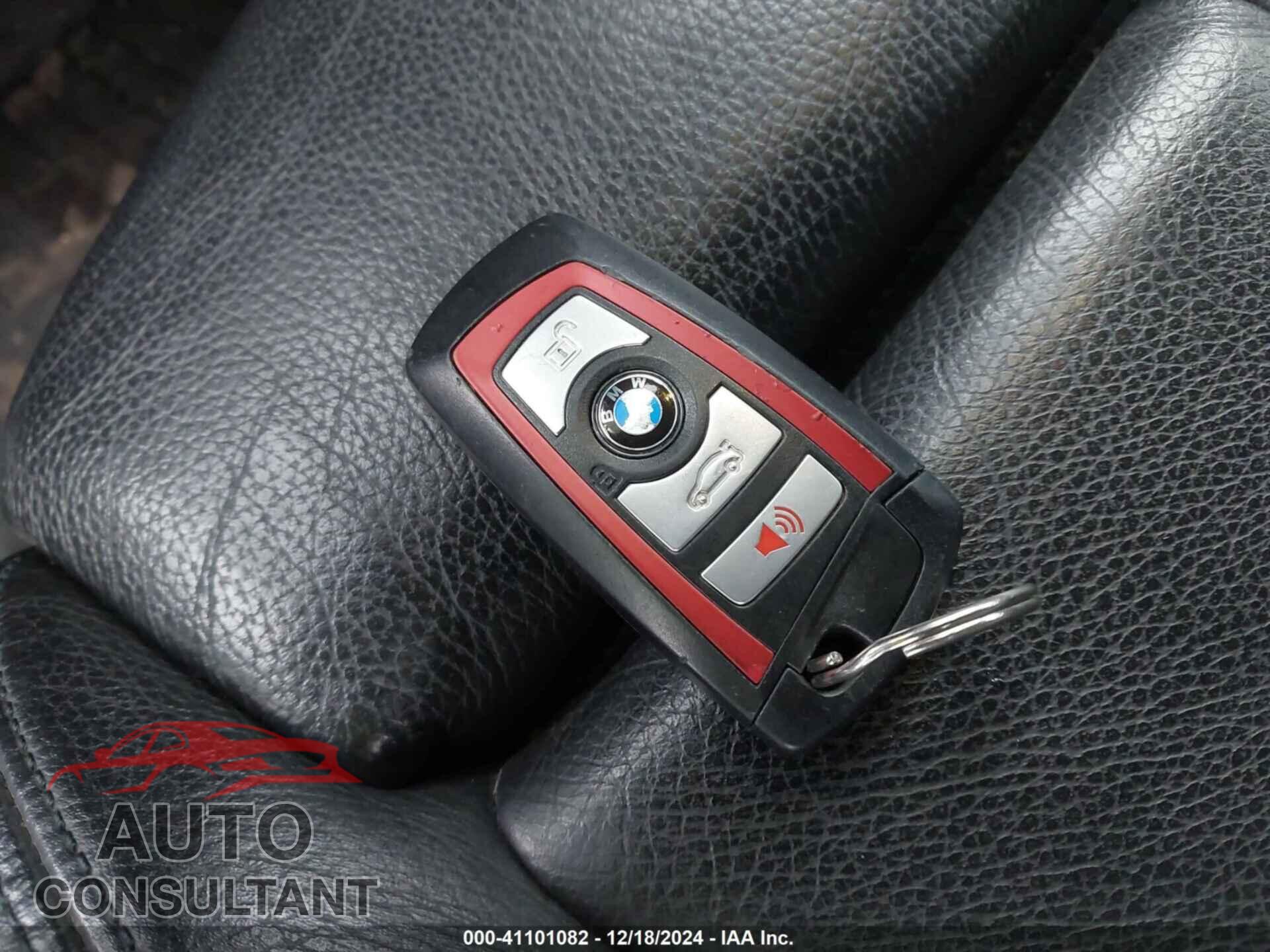 BMW 328I 2013 - WBA3B3C5XDF540648