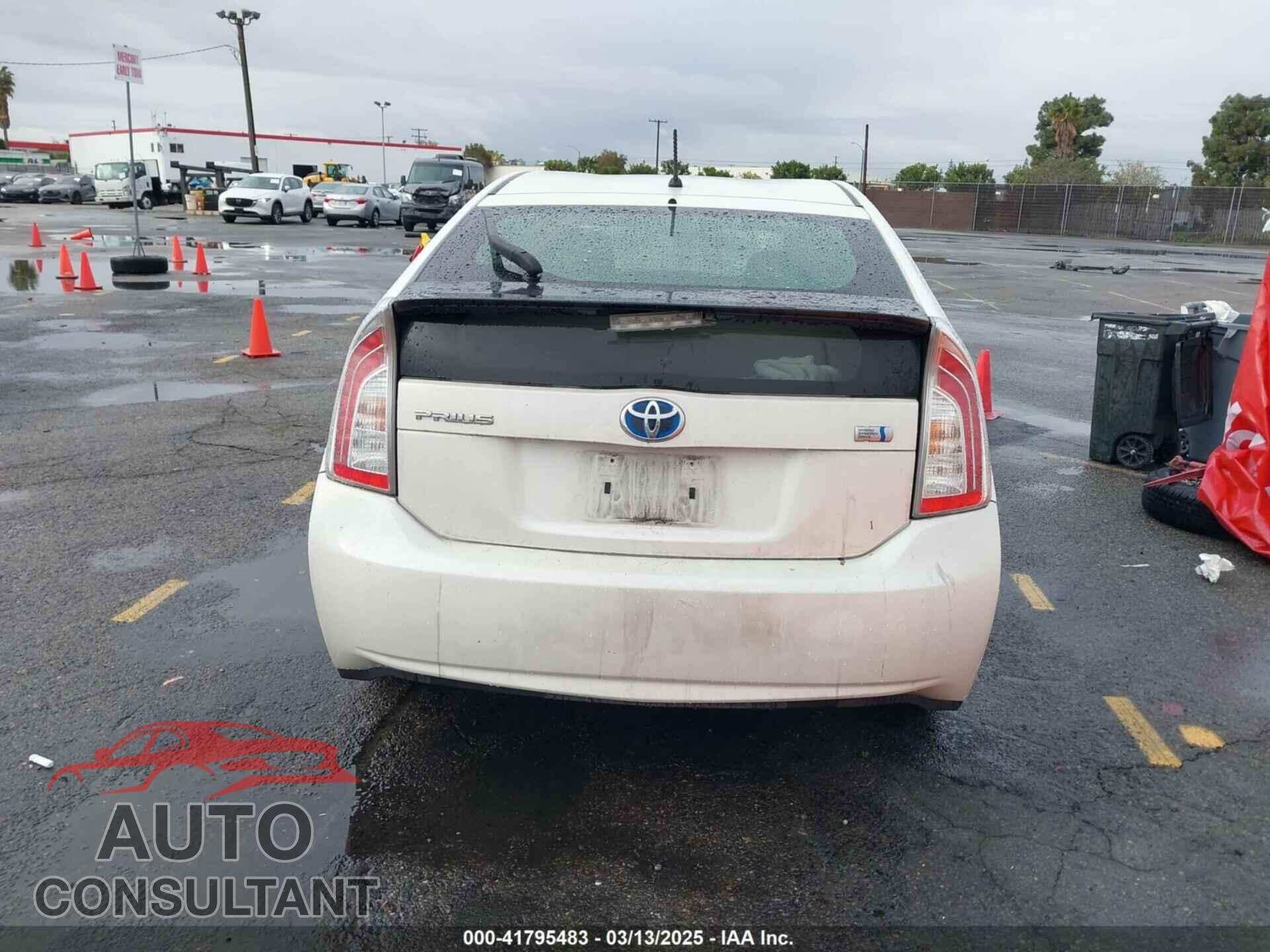 TOYOTA PRIUS 2014 - JTDKN3DU3E1754374