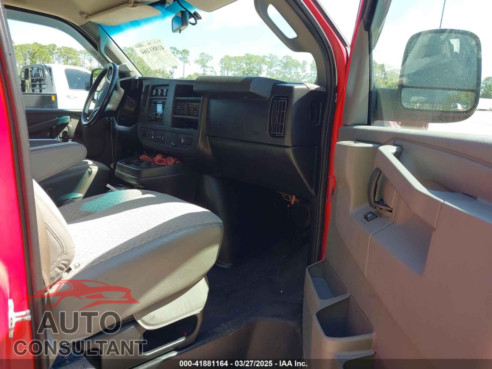 CHEVROLET EXPRESS 2500 2017 - 1GCWGAFG3H1350048
