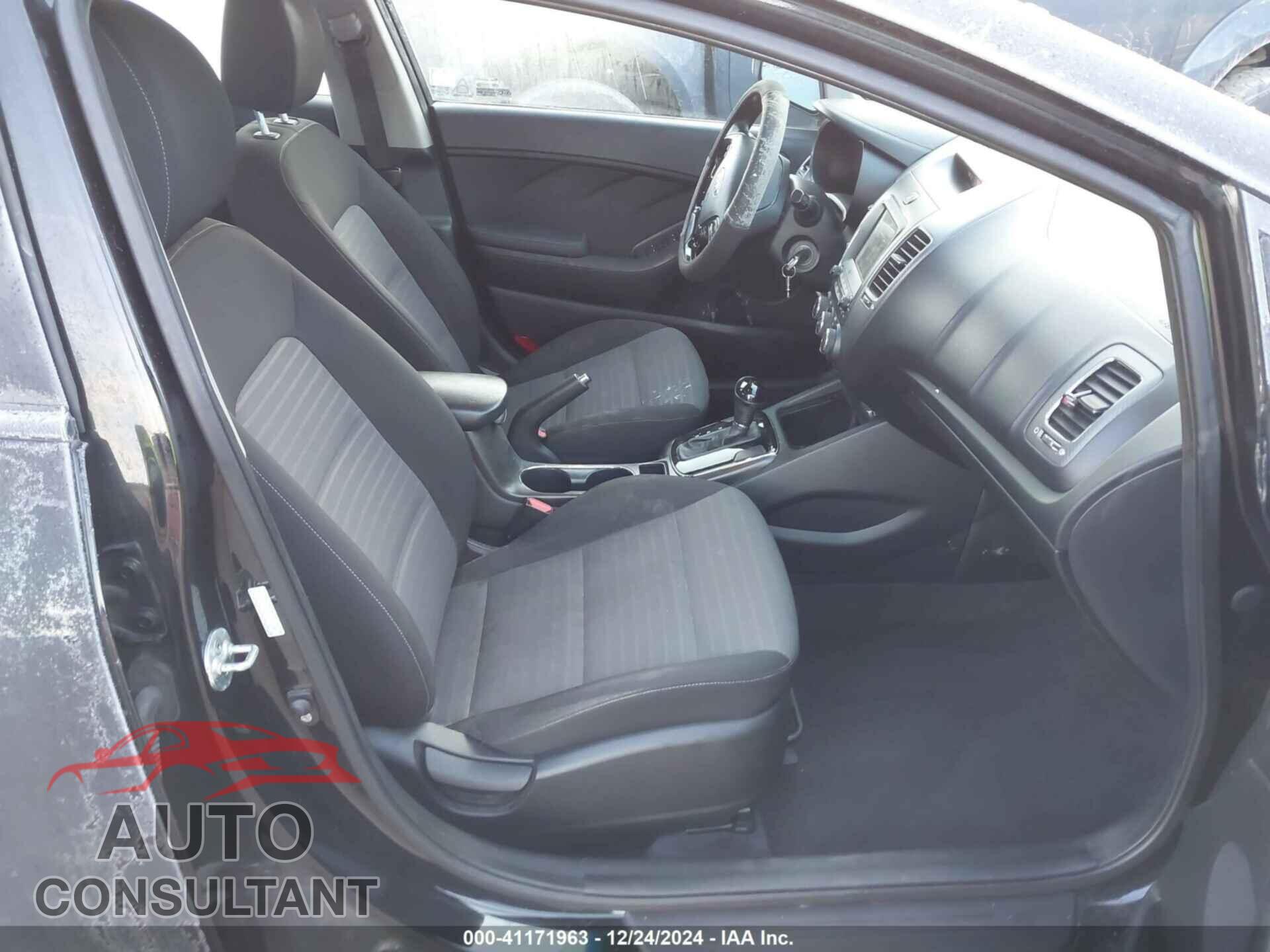 KIA FORTE 2017 - 3KPFL4A73HE025384
