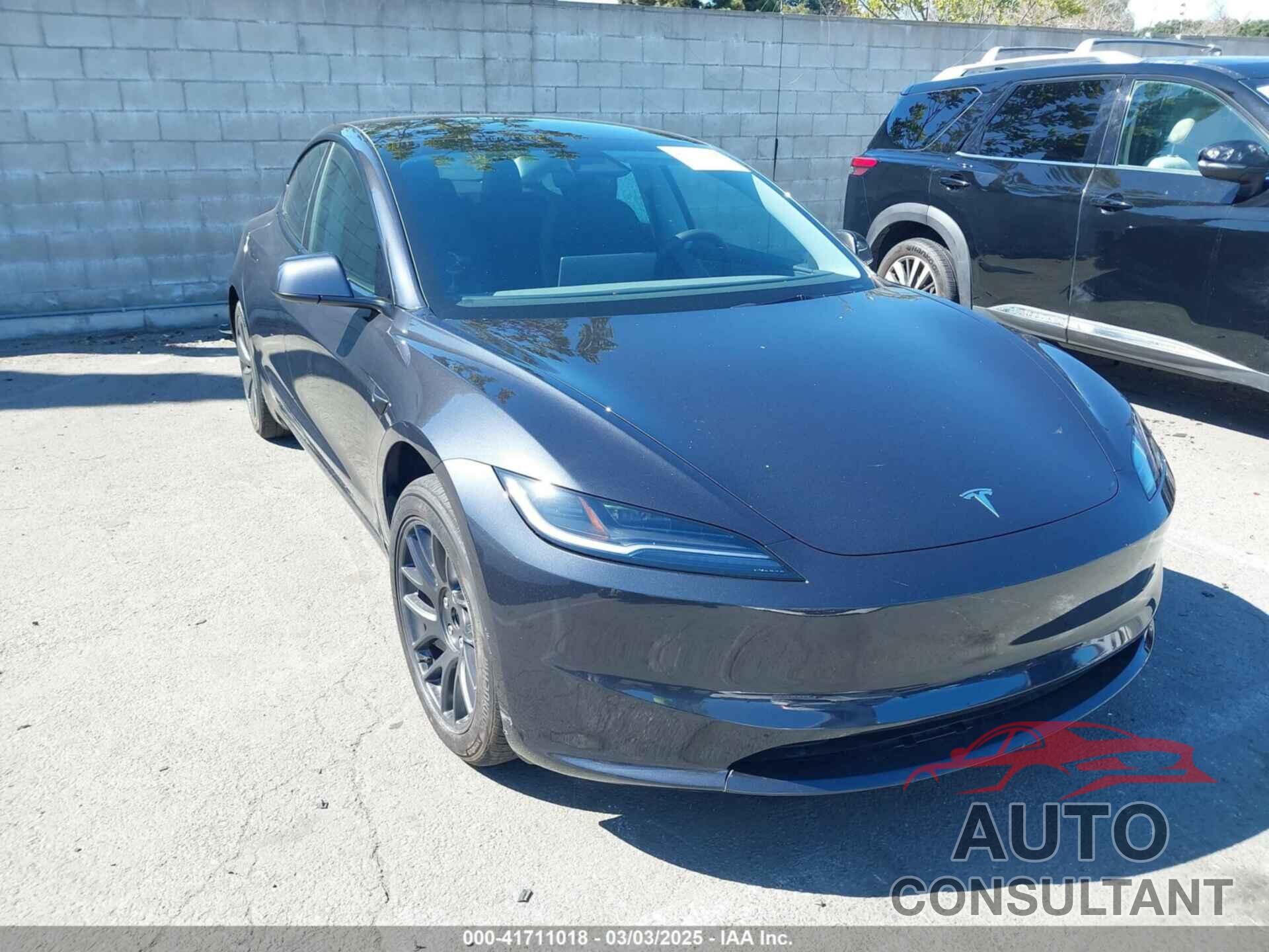 TESLA MODEL 3 2025 - 5YJ3E1EAXSF940137
