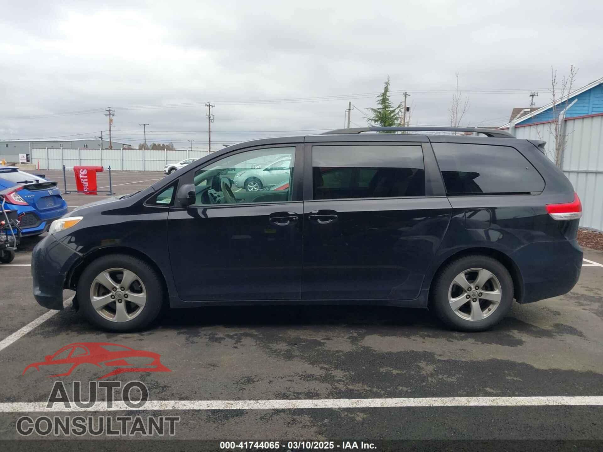 TOYOTA SIENNA 2014 - 5TDKK3DCXES486975