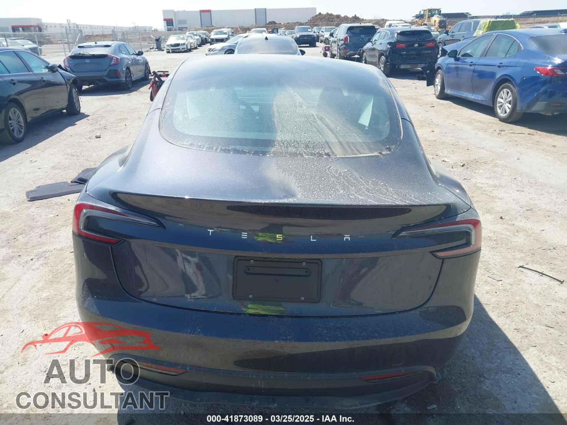 TESLA MODEL 3 2024 - 5YJ3E1EA5RF843972