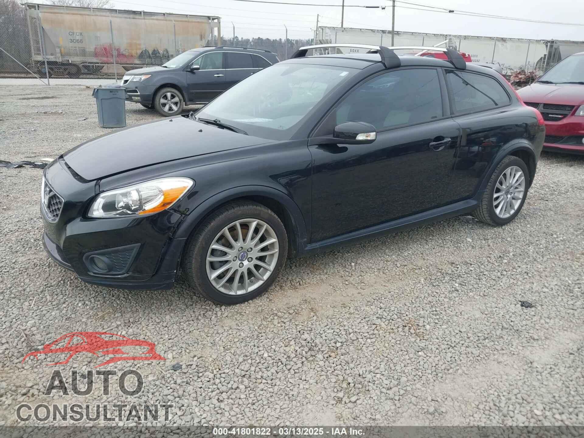 VOLVO C30 2011 - YV1672MK3B2213264