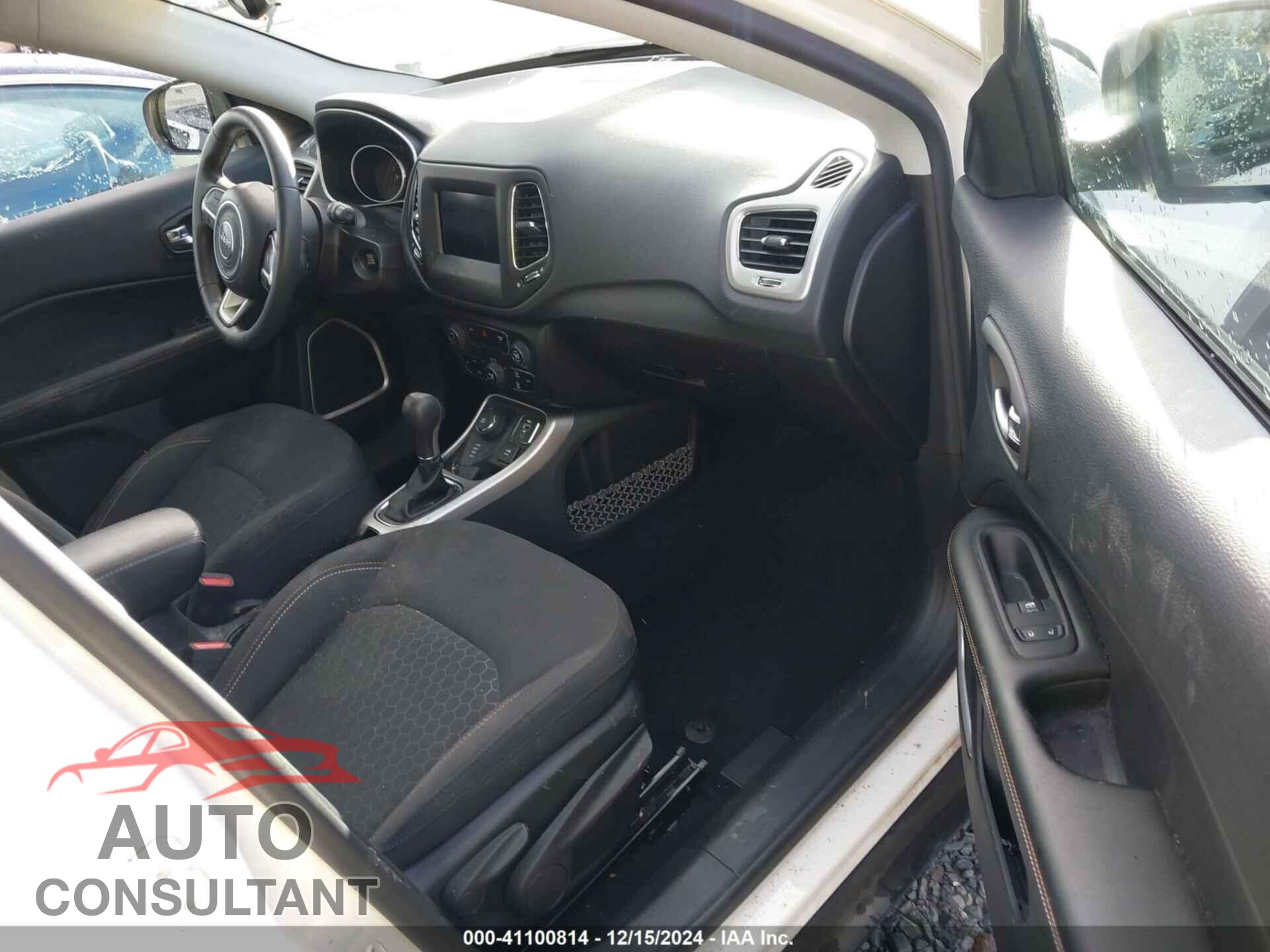 JEEP COMPASS 2019 - 3C4NJDAB4KT679738