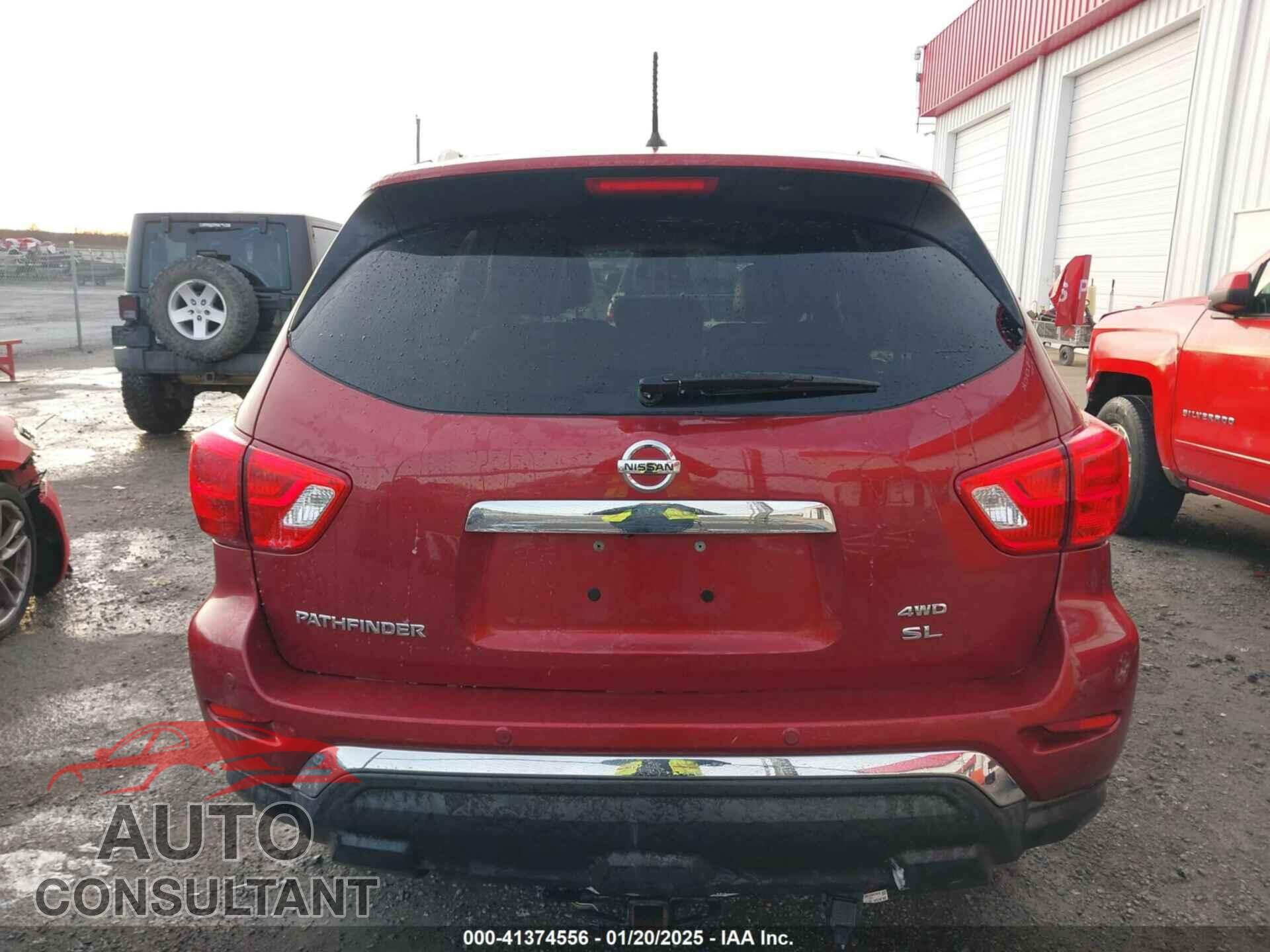 NISSAN PATHFINDER 2017 - 5N1DR2MM9HC685718