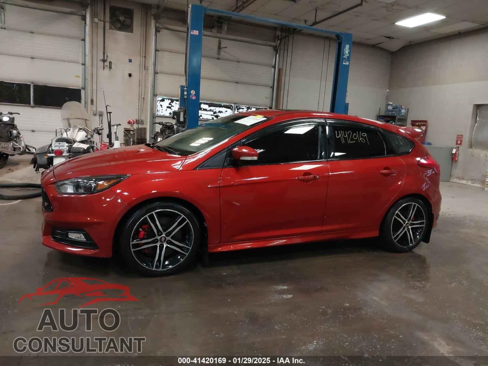 FORD FOCUS ST 2018 - 1FADP3L99JL306466
