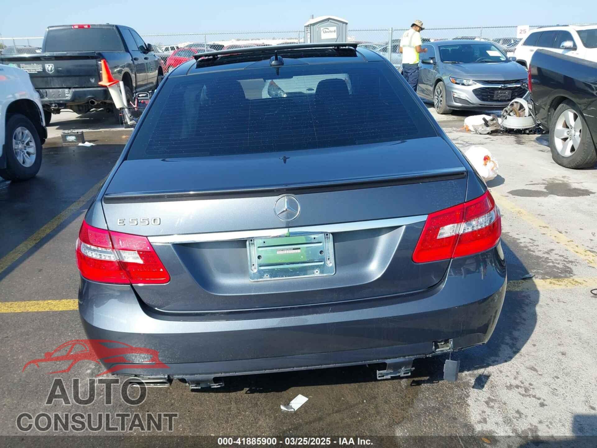 MERCEDES-BENZ E 550 2011 - WDDHF7CB3BA280605