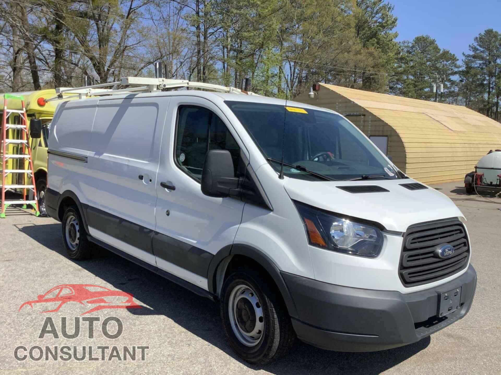 FORD TRANSIT-150 2017 - 1FTYE1YM7HKA68054