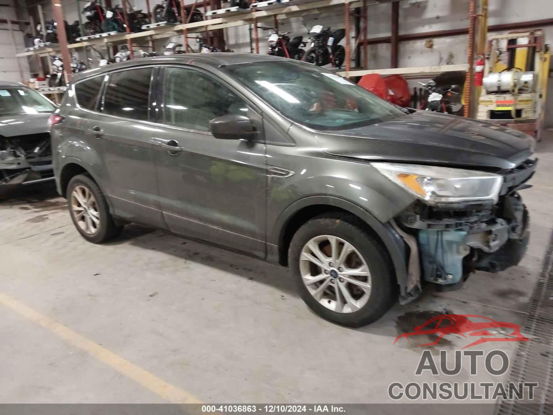 FORD ESCAPE 2017 - 1FMCU9GD9HUD30377