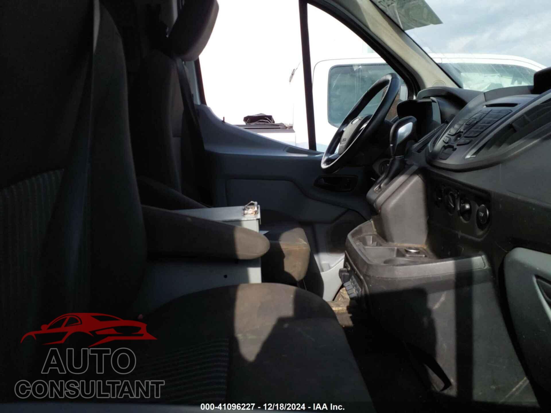FORD TRANSIT-250 2016 - 1FTYR1YGXGKA75786