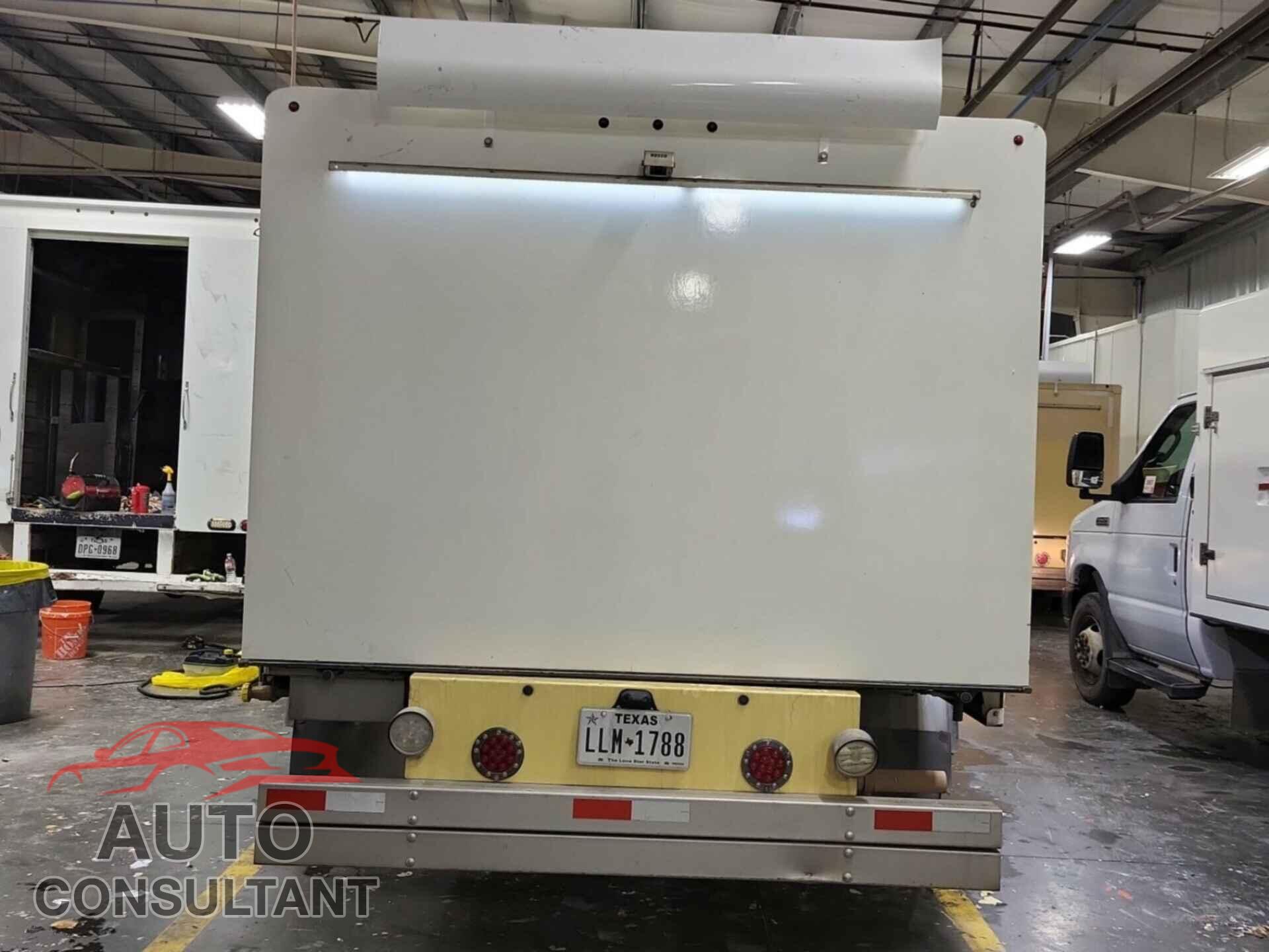 FORD E-450 CUTAWAY 2019 - 1FDXE4FS4KDC07692