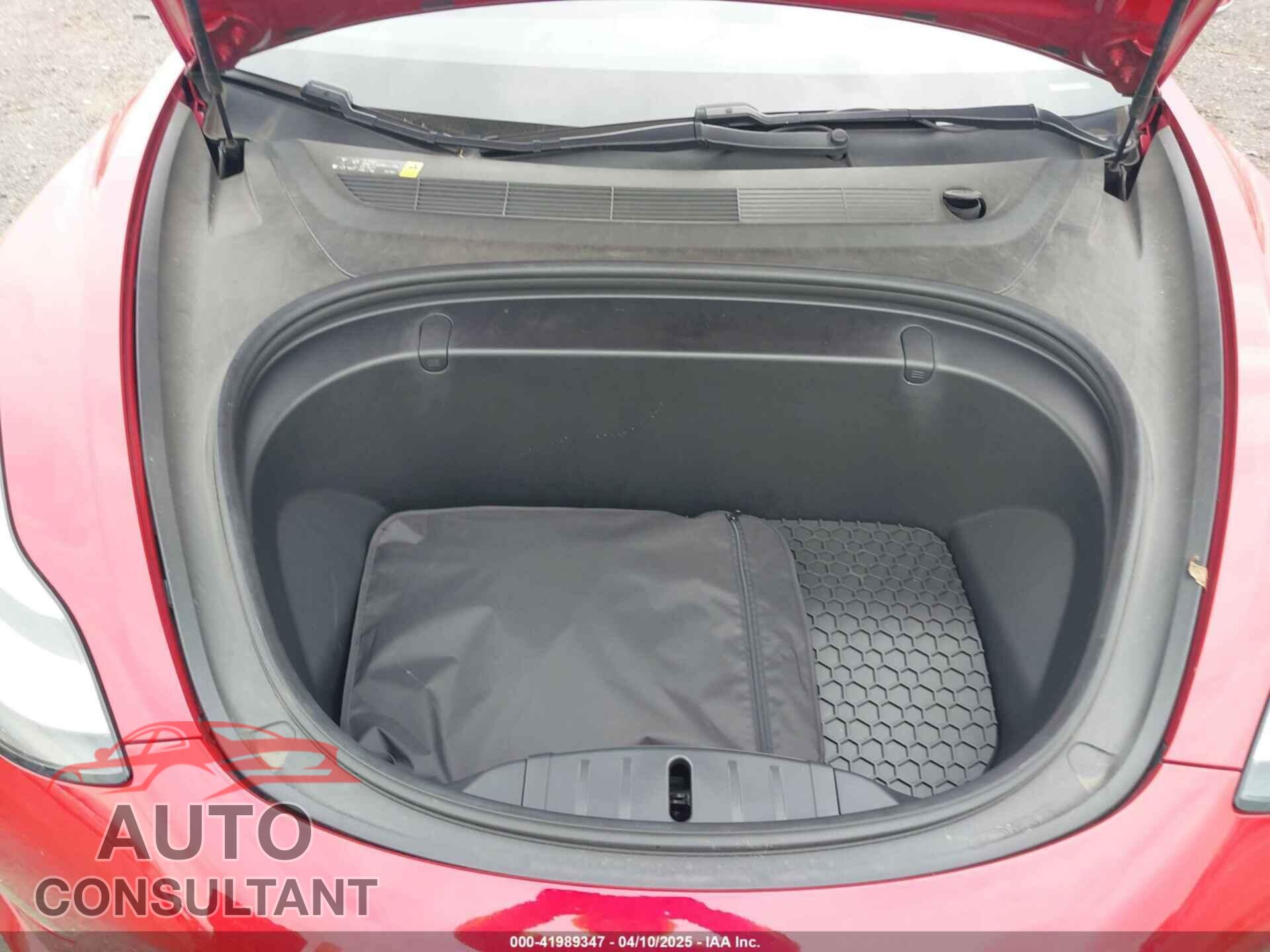 TESLA MODEL 3 2018 - 5YJ3E1EA8JF030677