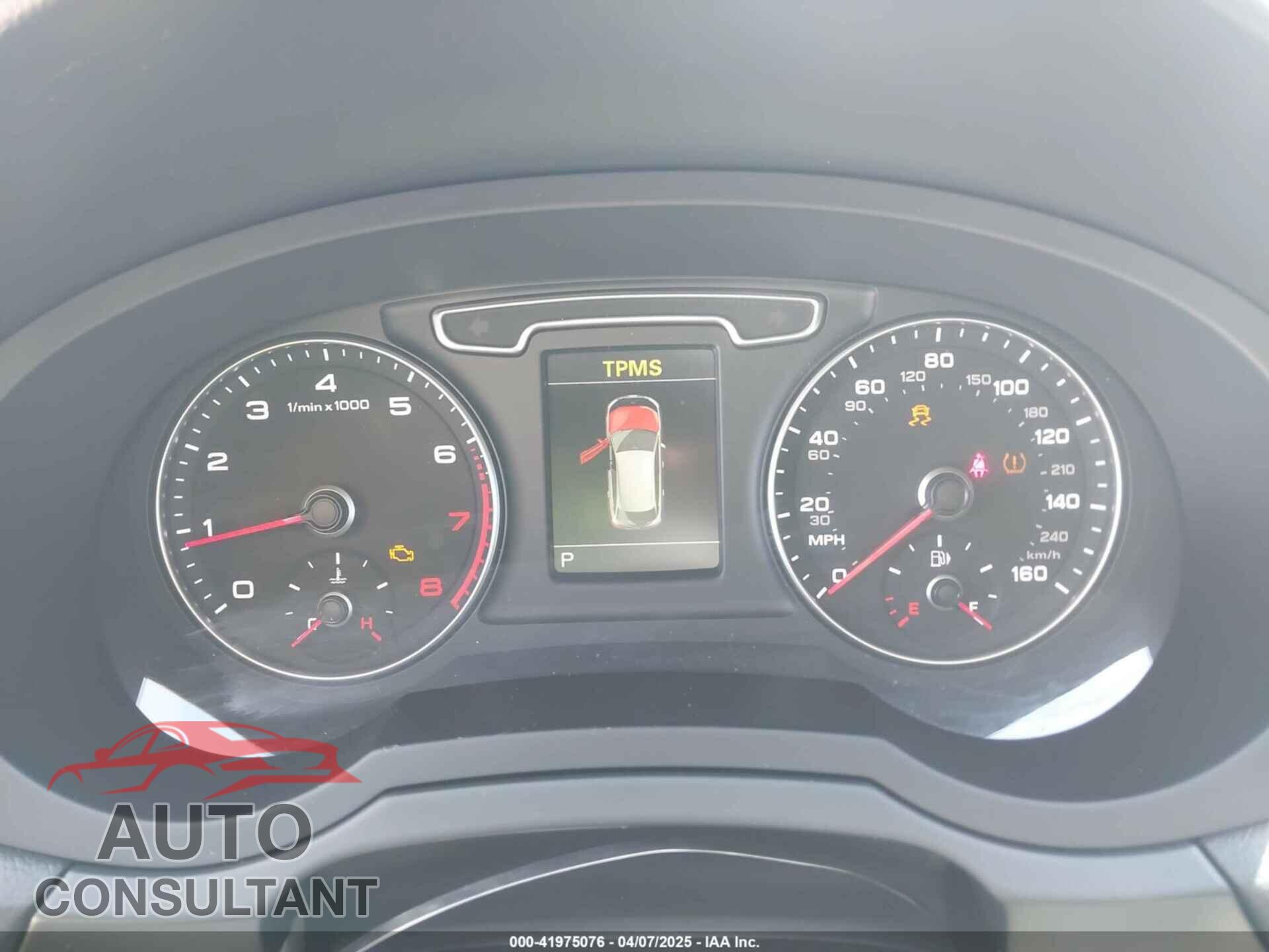 AUDI Q3 2015 - WA1GFCFS7FR013818