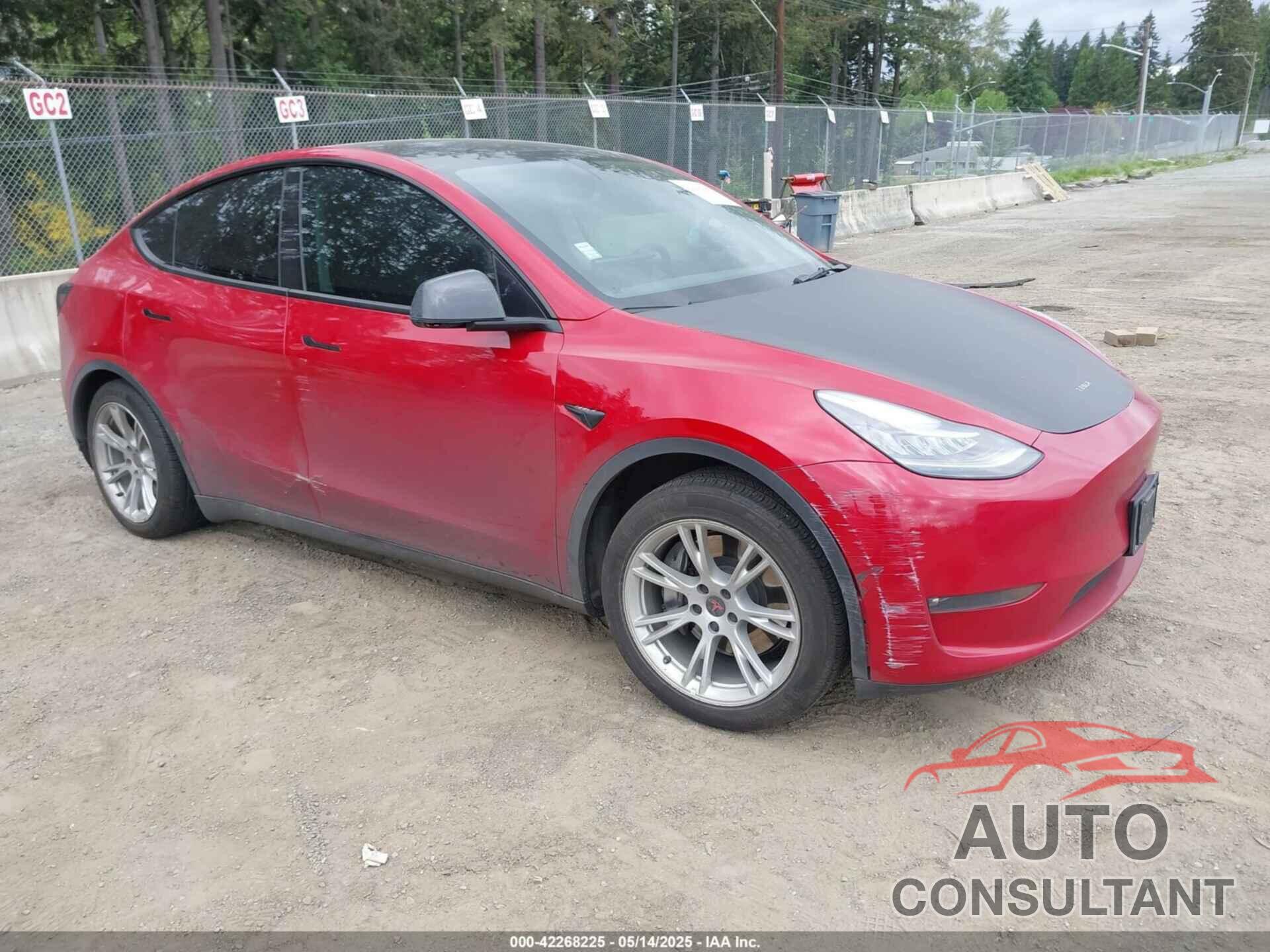 TESLA MODEL Y 2021 - 5YJYGAEE6MF205256