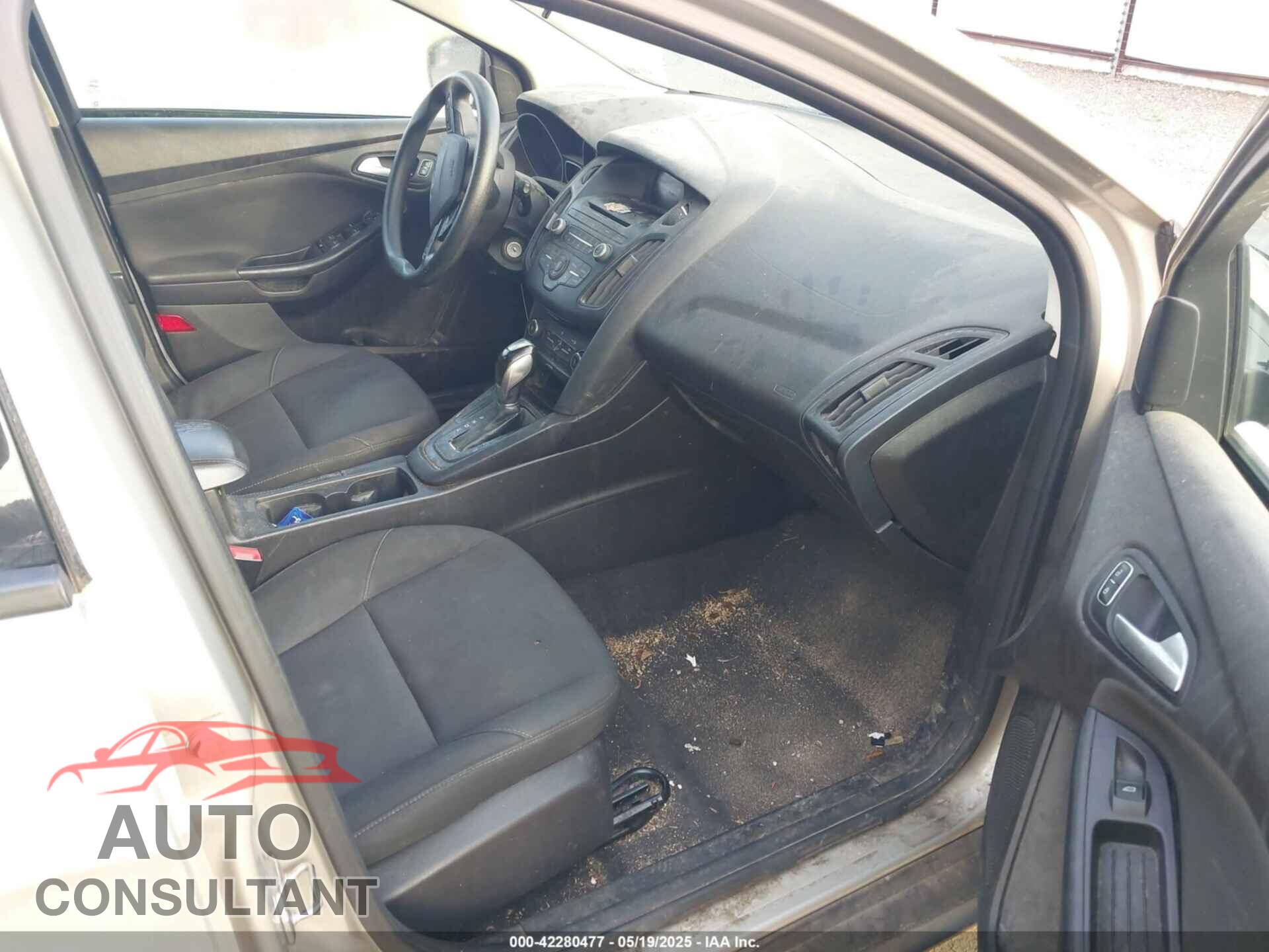 FORD FOCUS 2016 - 1FADP3K2XGL216532