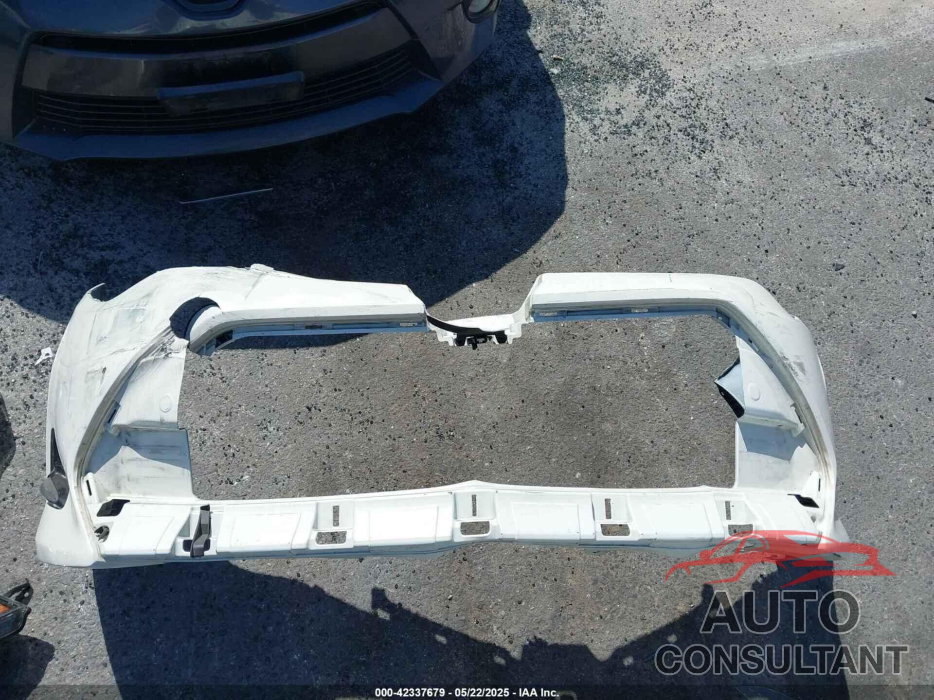 TOYOTA COROLLA 2018 - 5YFBURHE1JP813372