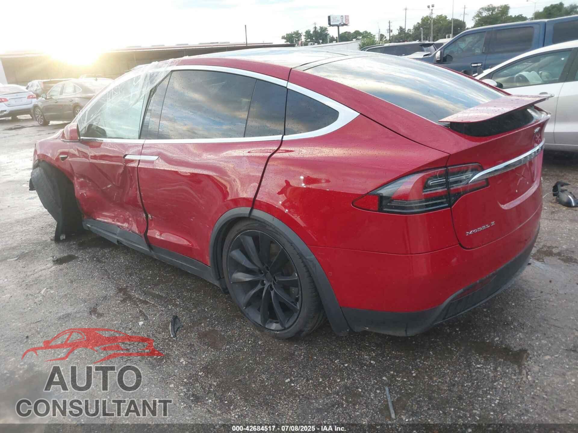 TESLA MODEL X 2018 - 5YJXCAE26JF090277