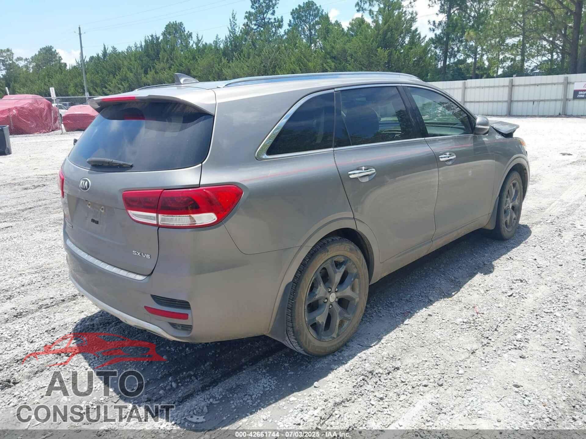KIA SORENTO 2017 - 5XYPK4A55HG228155