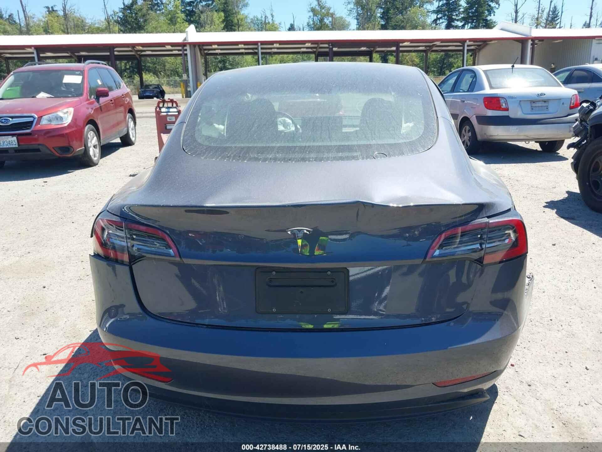 TESLA MODEL 3 2023 - 5YJ3E1EA4PF696041