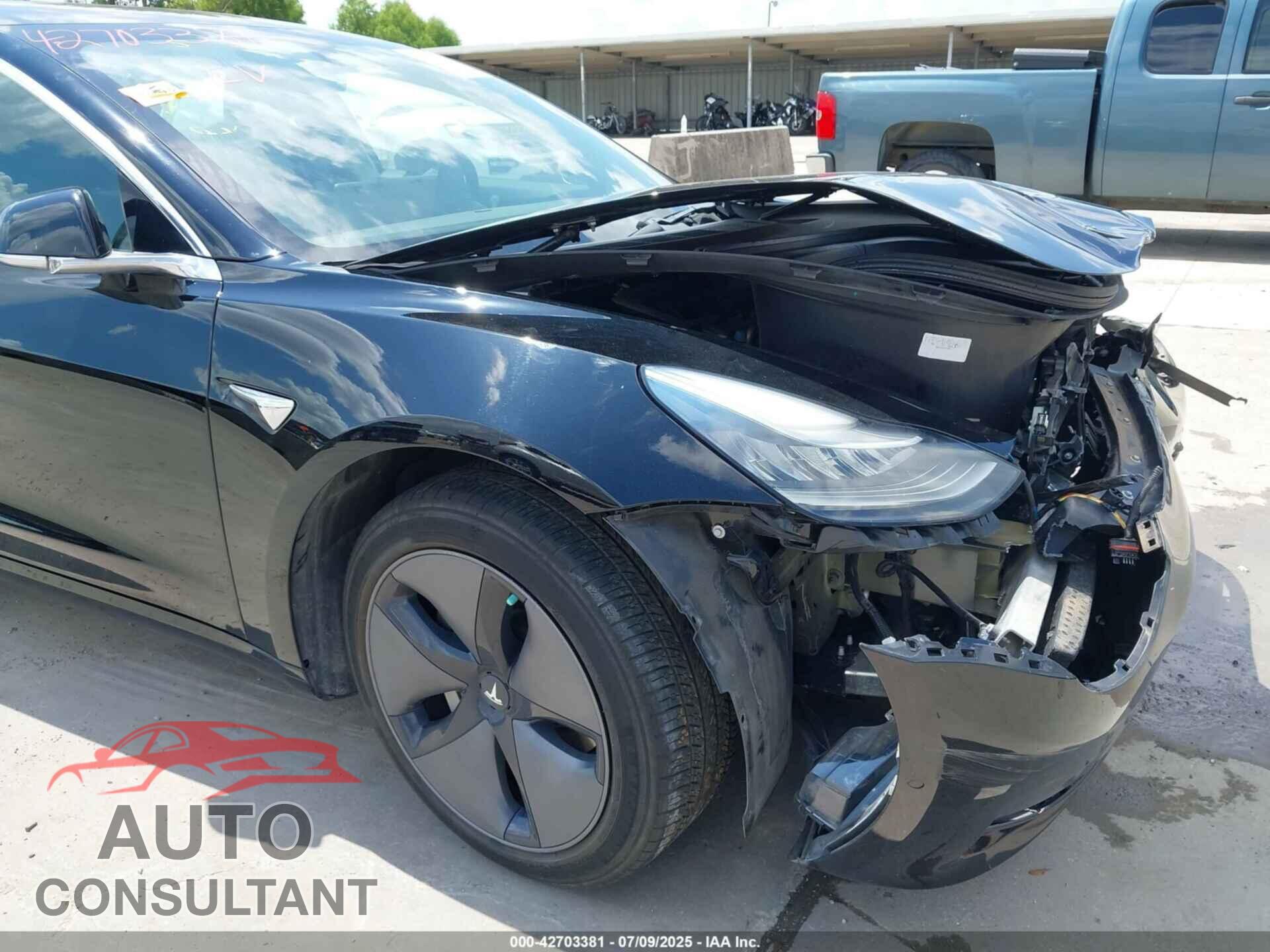 TESLA MODEL 3 2019 - 5YJ3E1EA2KF297153