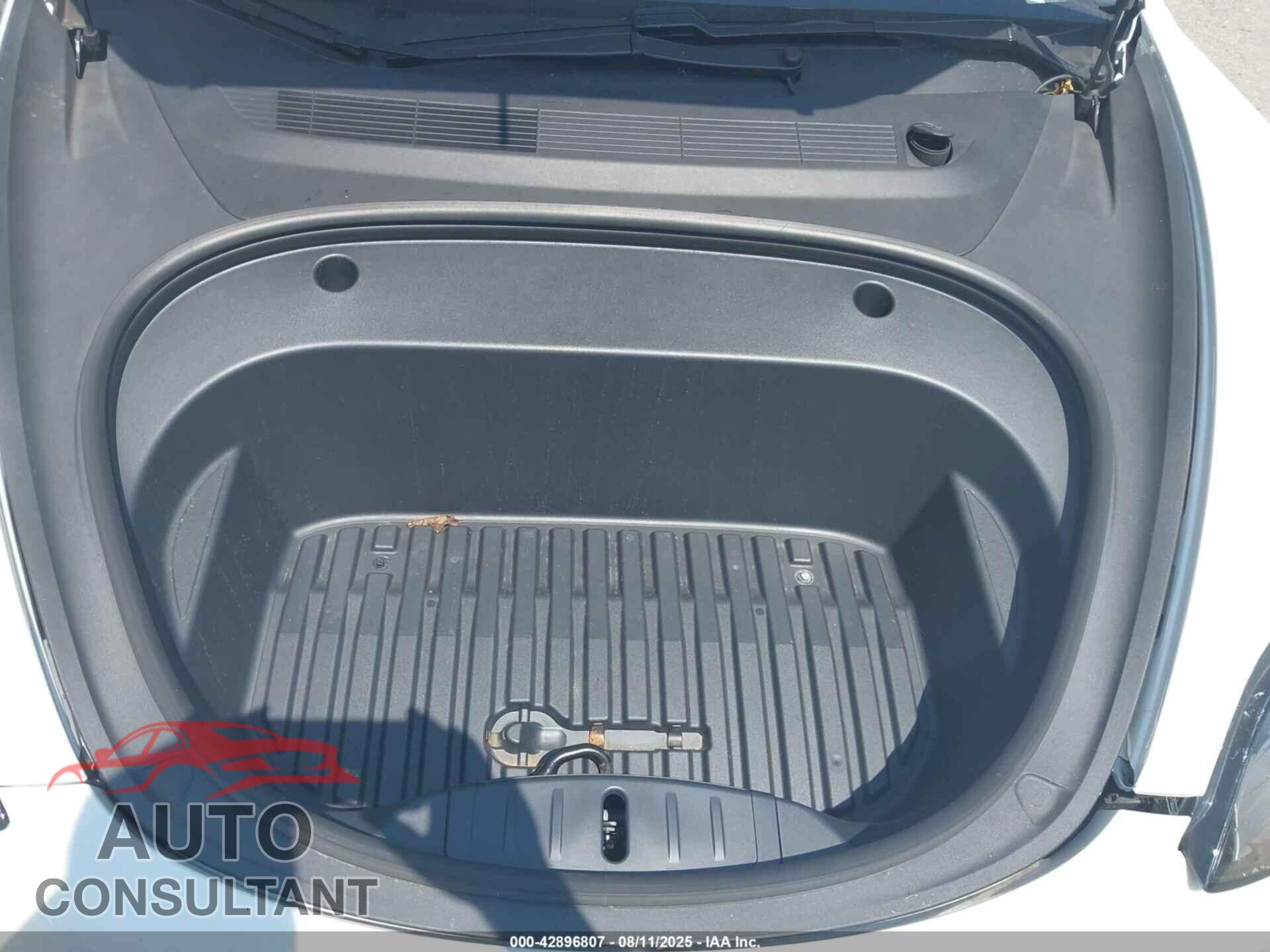 TESLA MODEL 3 2020 - 5YJ3E1EB5LF795129