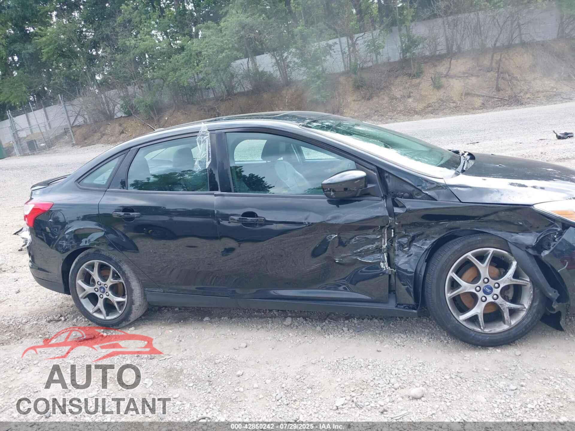 FORD FOCUS 2014 - 1FADP3F27EL217113