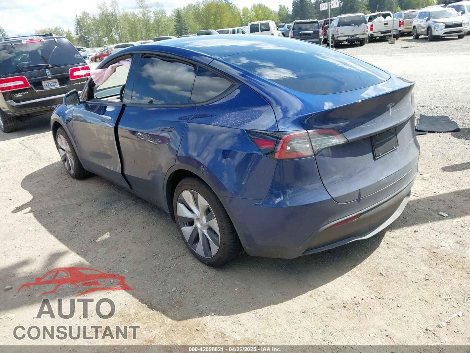 TESLA MODEL Y 2024 - 7SAYGAEE0RF074822