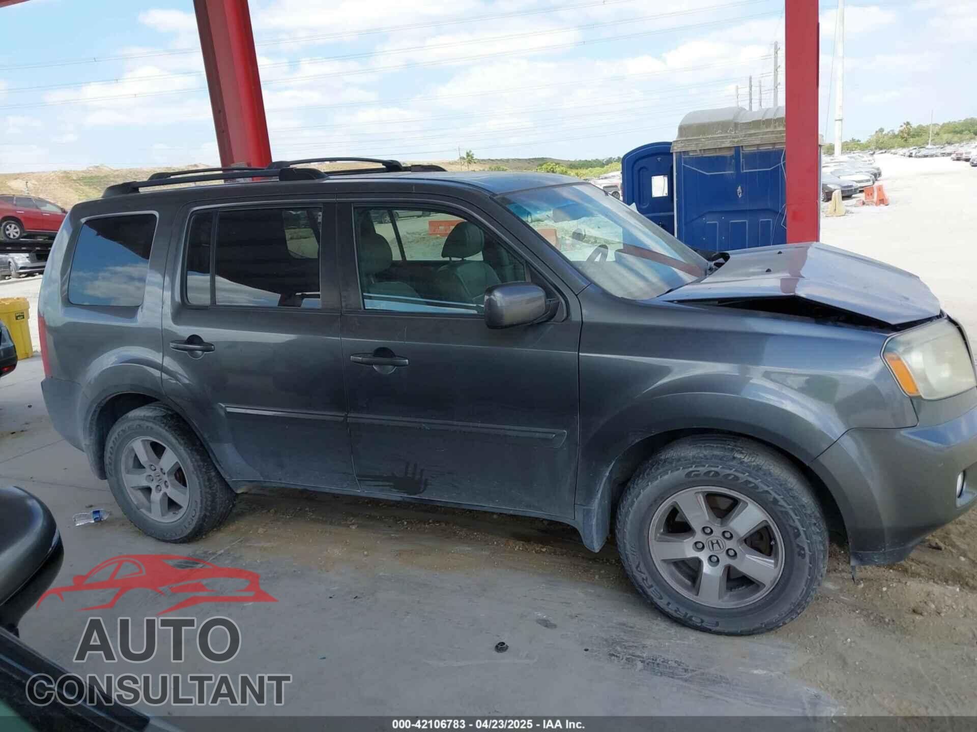 HONDA PILOT 2011 - 5FNYF4H61BB040660