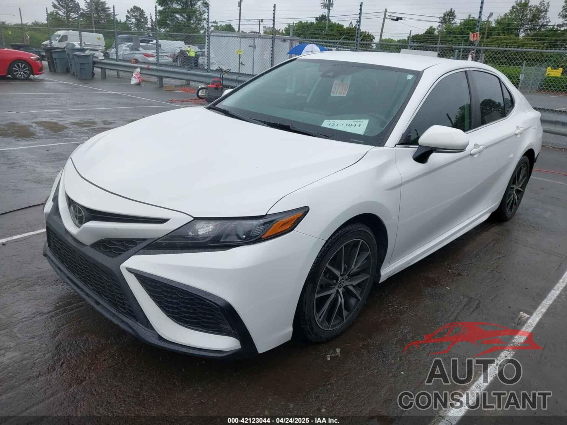 TOYOTA CAMRY 2023 - 4T1G11AK4PU738724