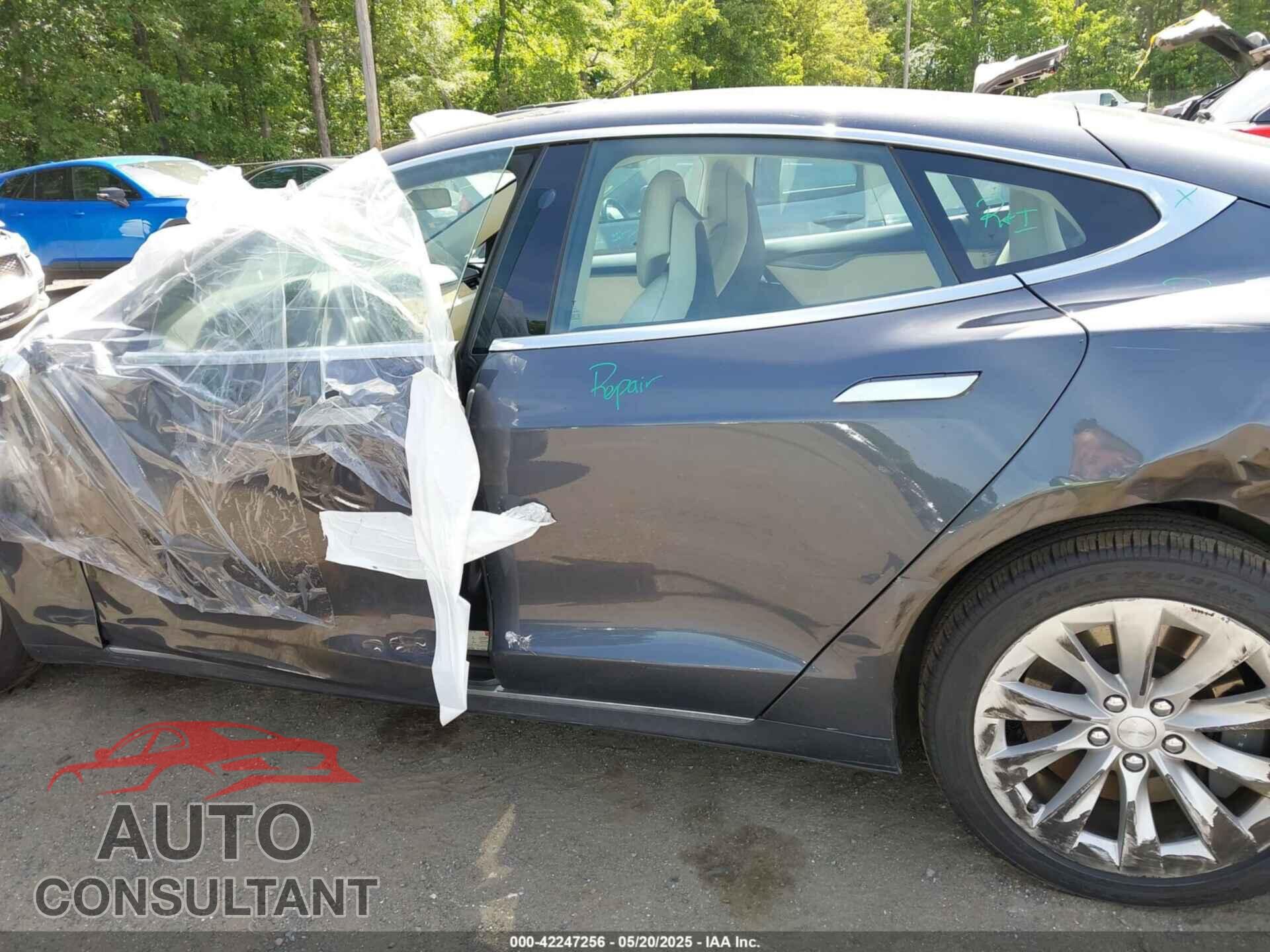 TESLA MODEL S 2018 - 5YJSA1E24JF292518