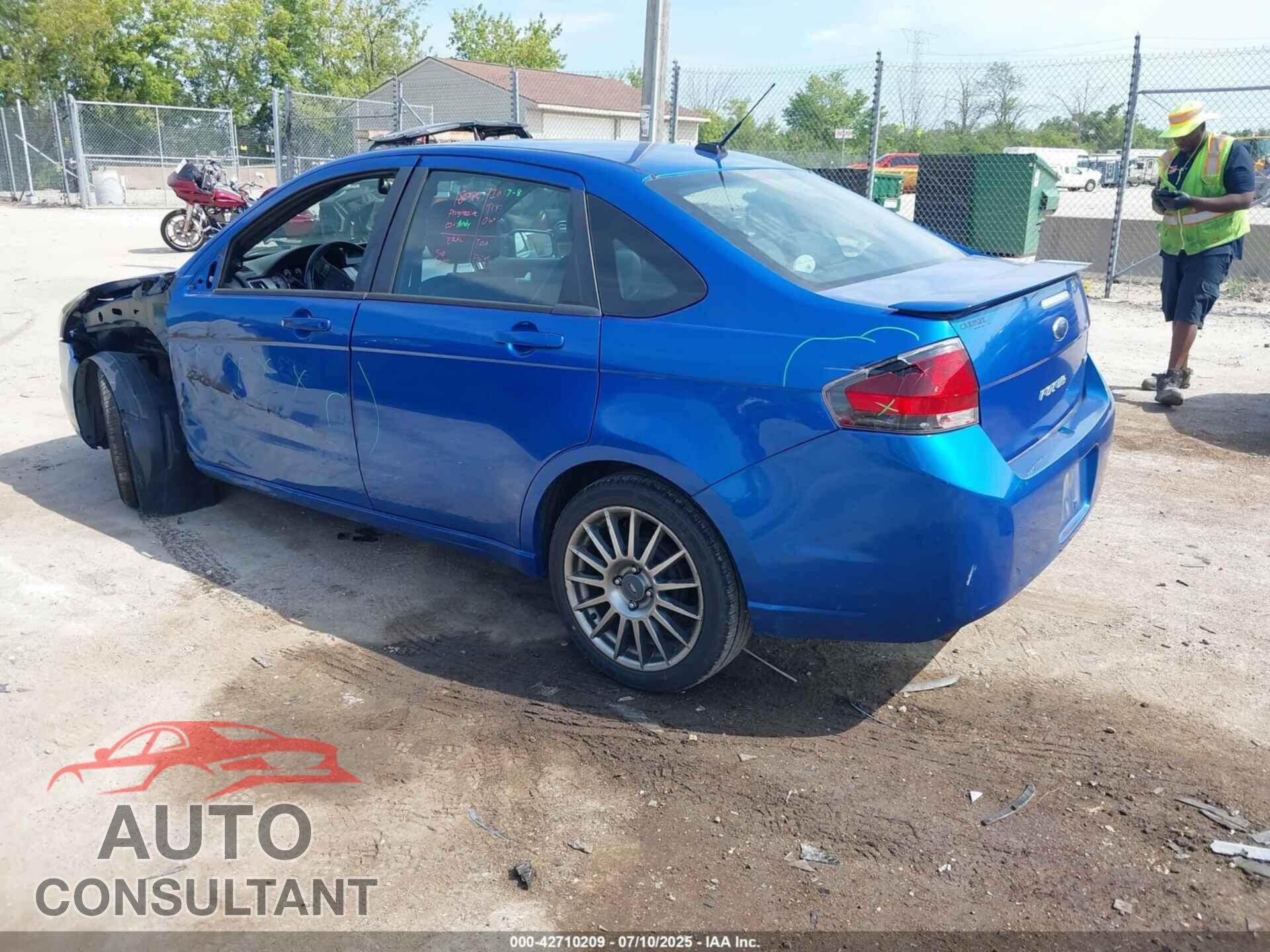 FORD FOCUS 2011 - 1FAHP3GN4BW194149