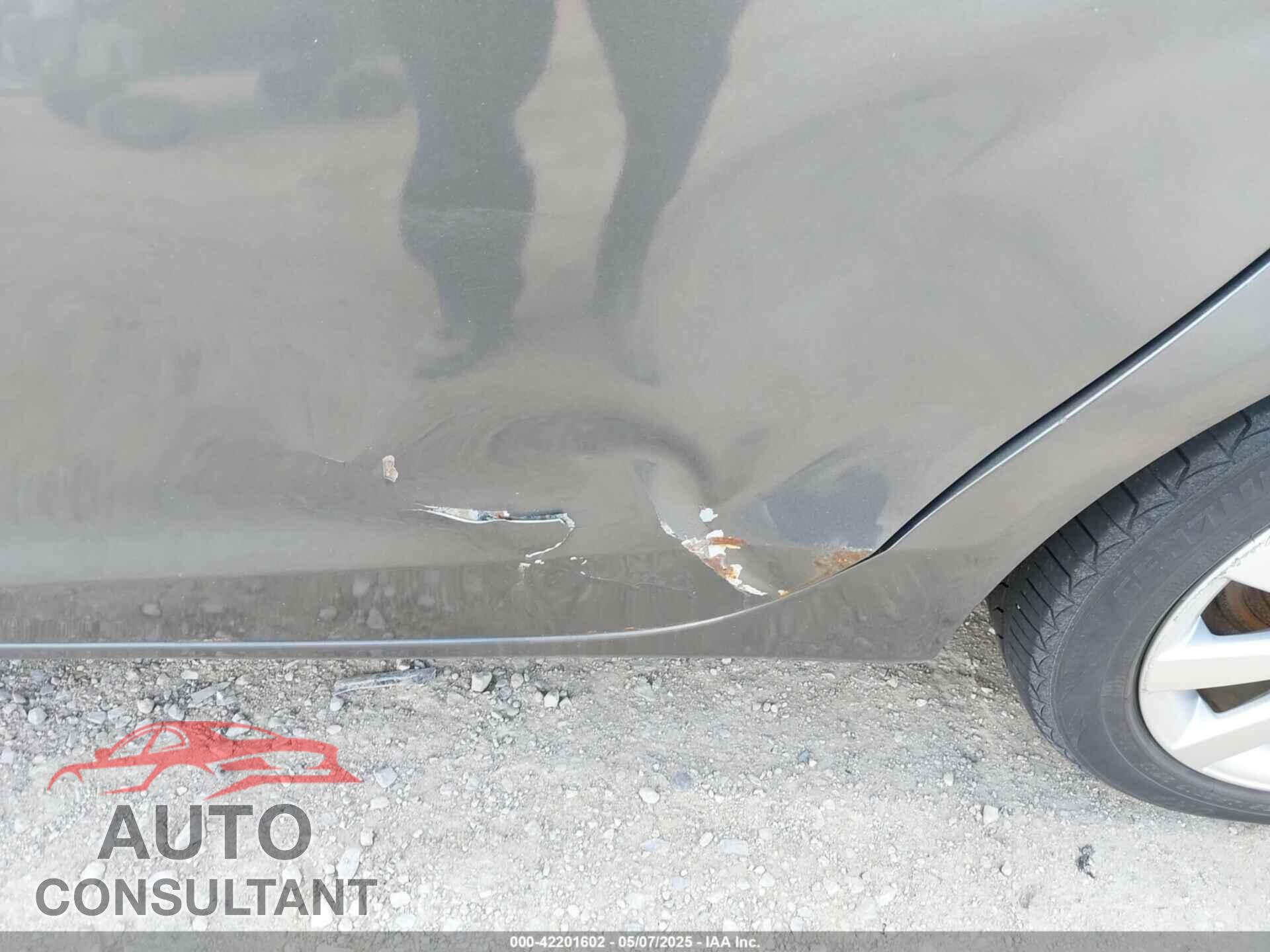 AUDI A4 2012 - WAUBFAFL8CN017910