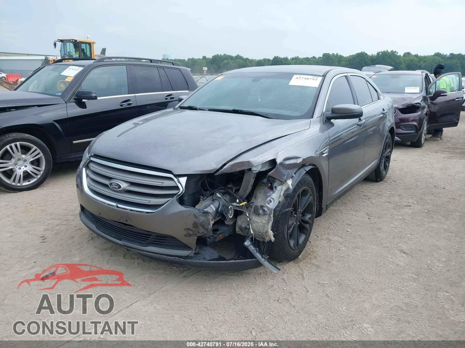 FORD TAURUS 2013 - 1FAHP2E80DG209461