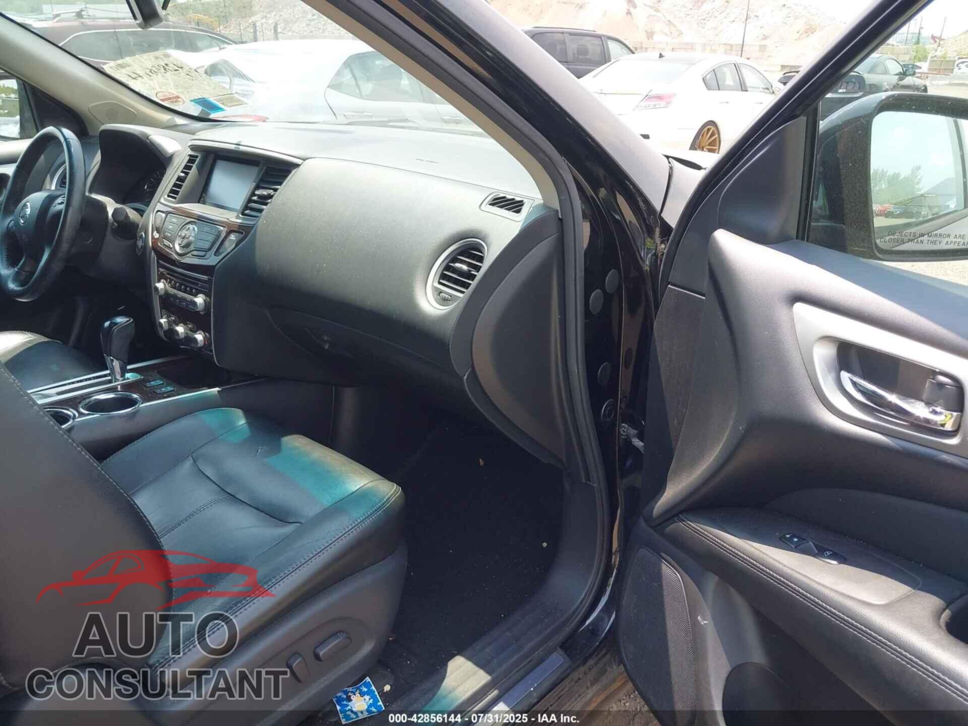 NISSAN PATHFINDER 2013 - 5N1AR2MM0DC660980